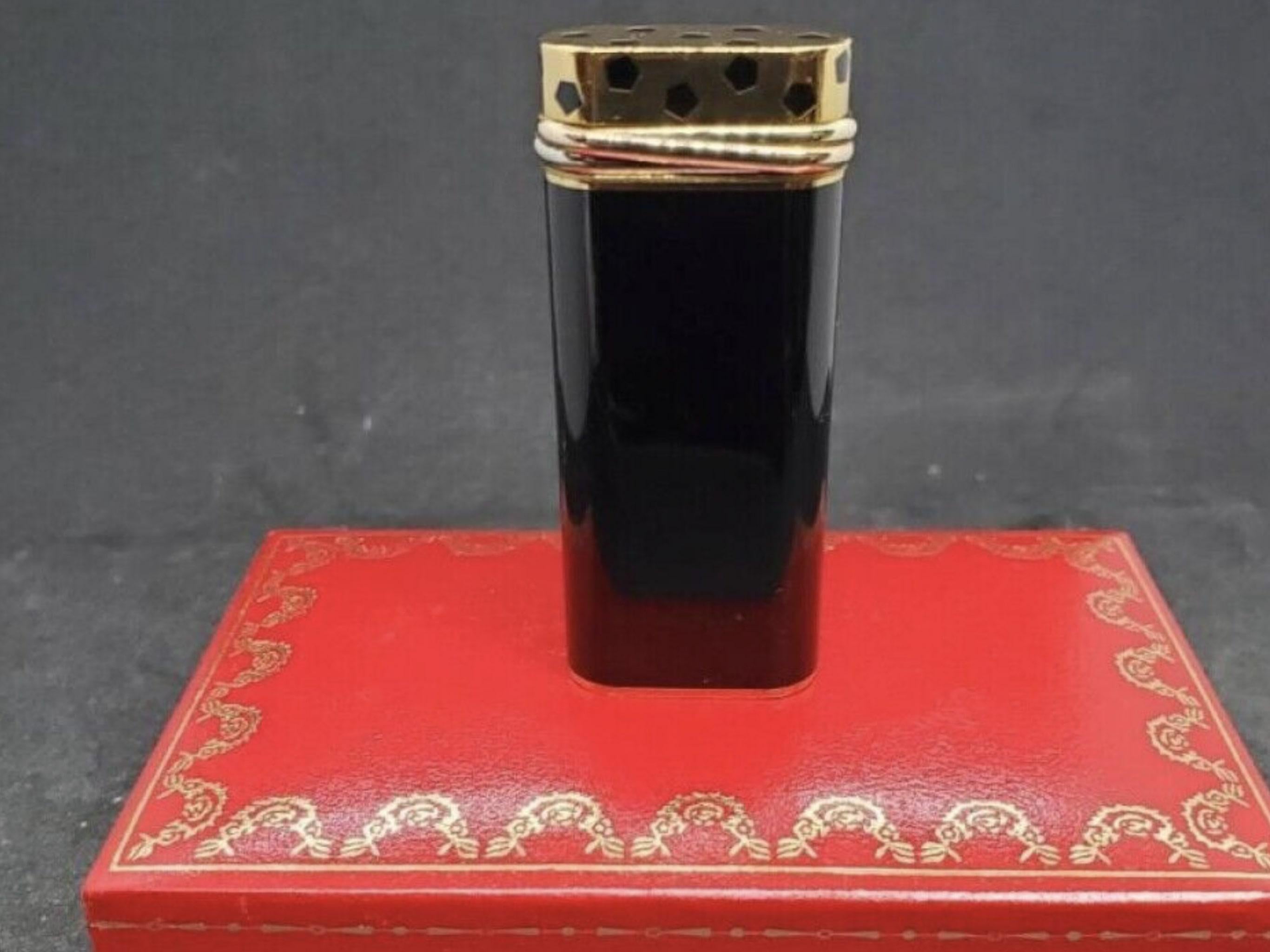 Le Must De Cartier Rare briquet rétro vintage Trinity en laque noire et or en vente 3