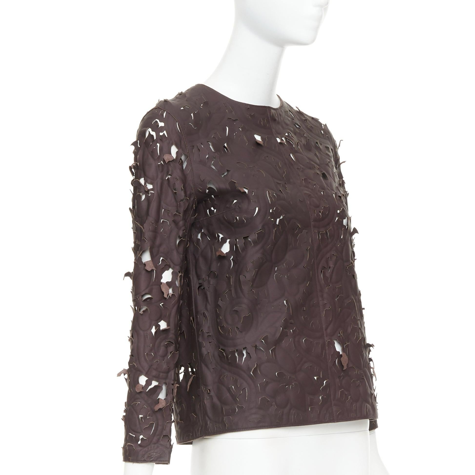 Noir rare Carven Cassis top floral en cuir d'agneau marron découpé au laser FR36 en vente