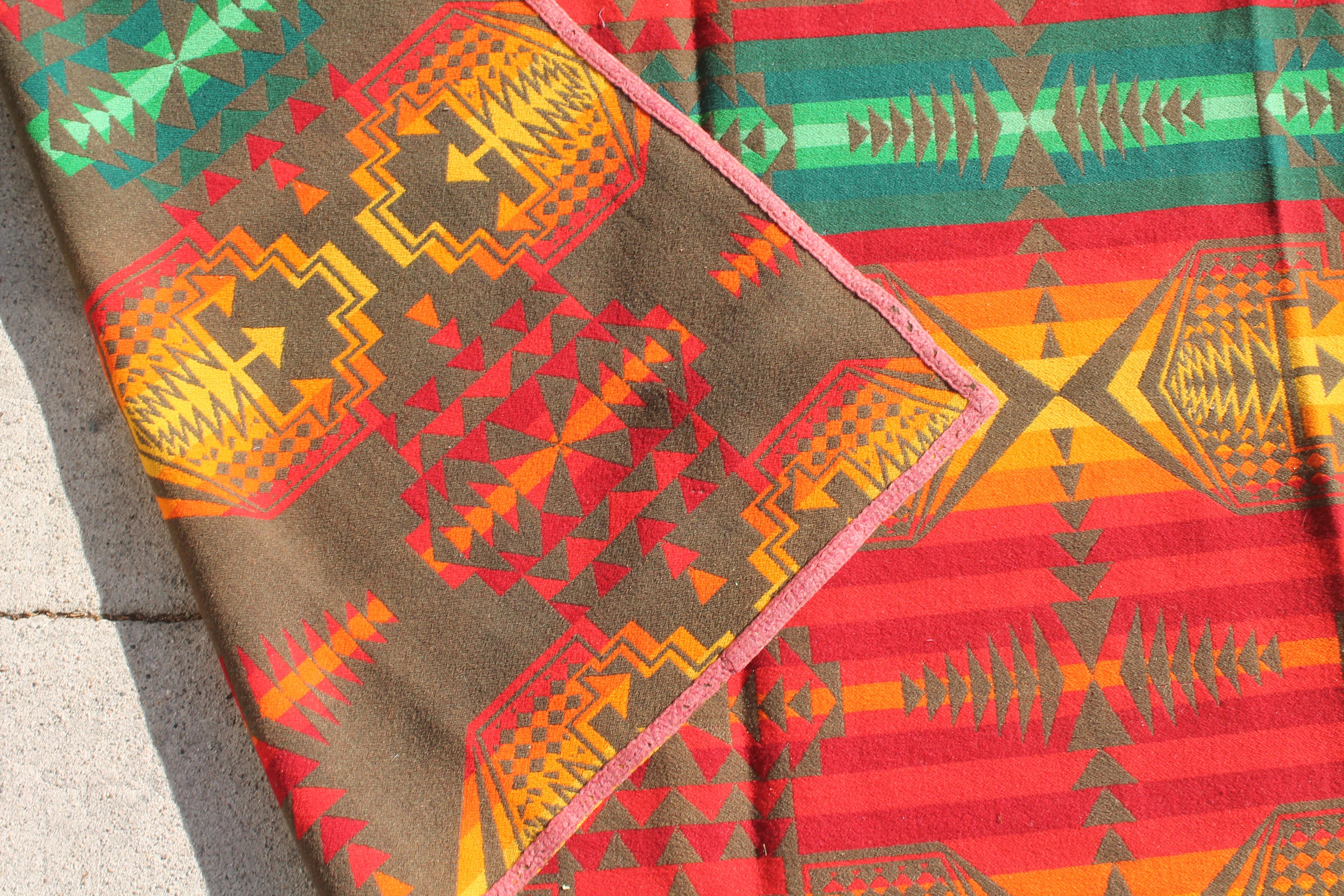 Rare Cayuse Pendleton Indian Design Camp Blanket In Good Condition In Los Angeles, CA