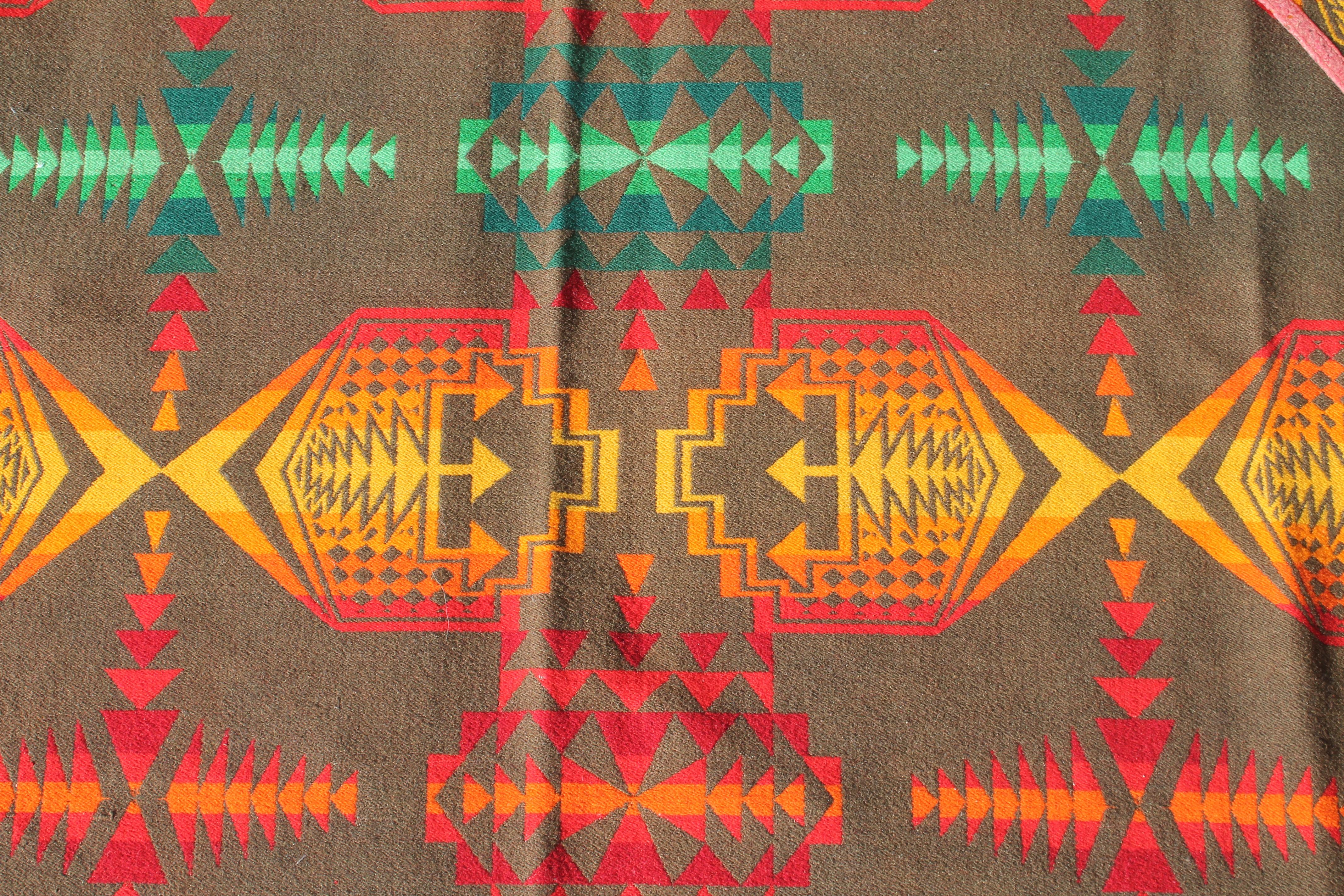 Rare Cayuse Pendleton Indian Design Camp Blanket 1