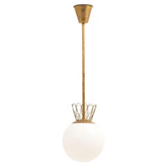 Rara lampada da soffitto in ottone e vetro opalino bianco, anni '50