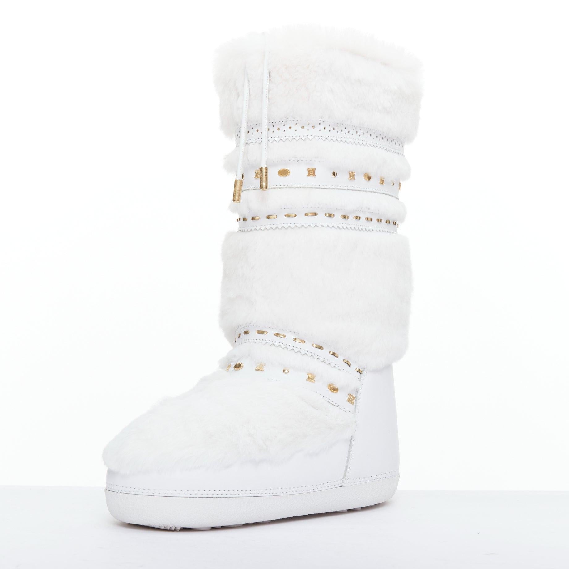 rare CELINE Macadam white gold logo faux fur Triomphe snow boots EU38-40 In Good Condition For Sale In Hong Kong, NT