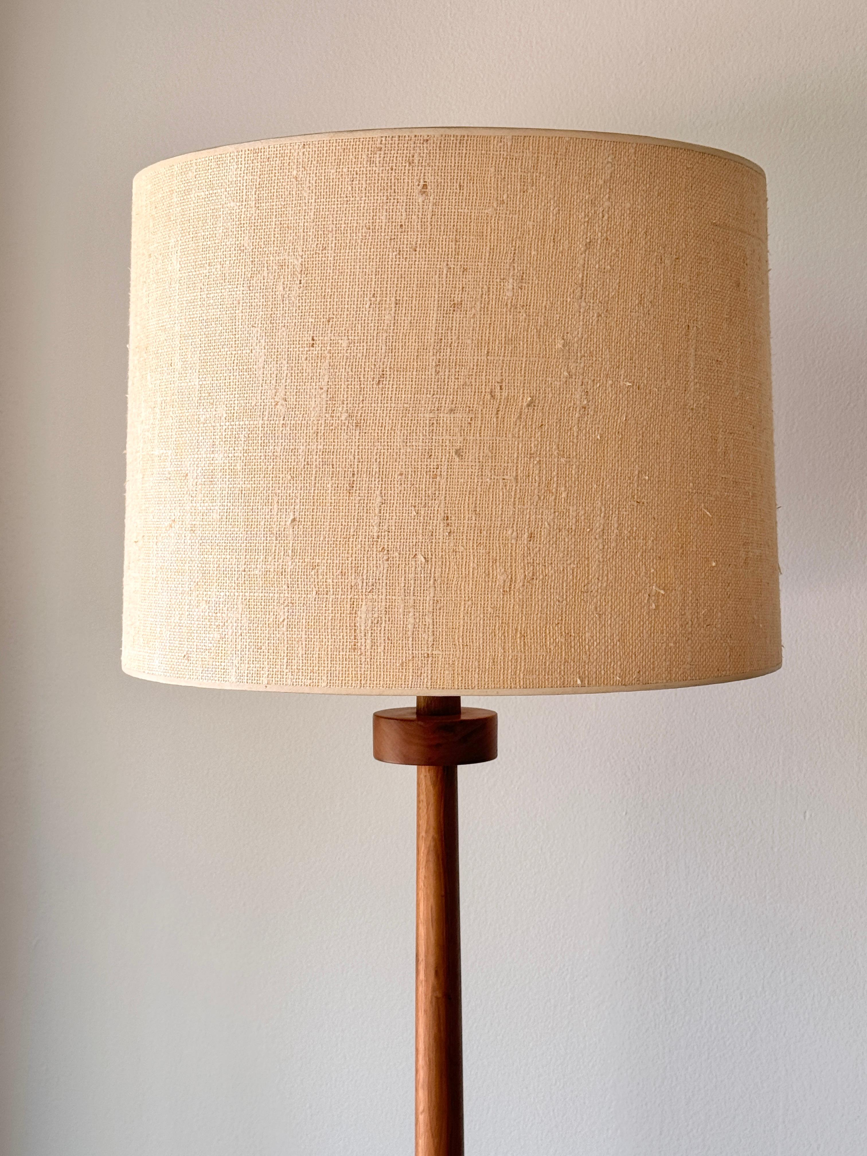 Rare Gordon and Jane Martz Walnut Floor Lamp With Ceramic Base and Mosaic Table For Sale 7