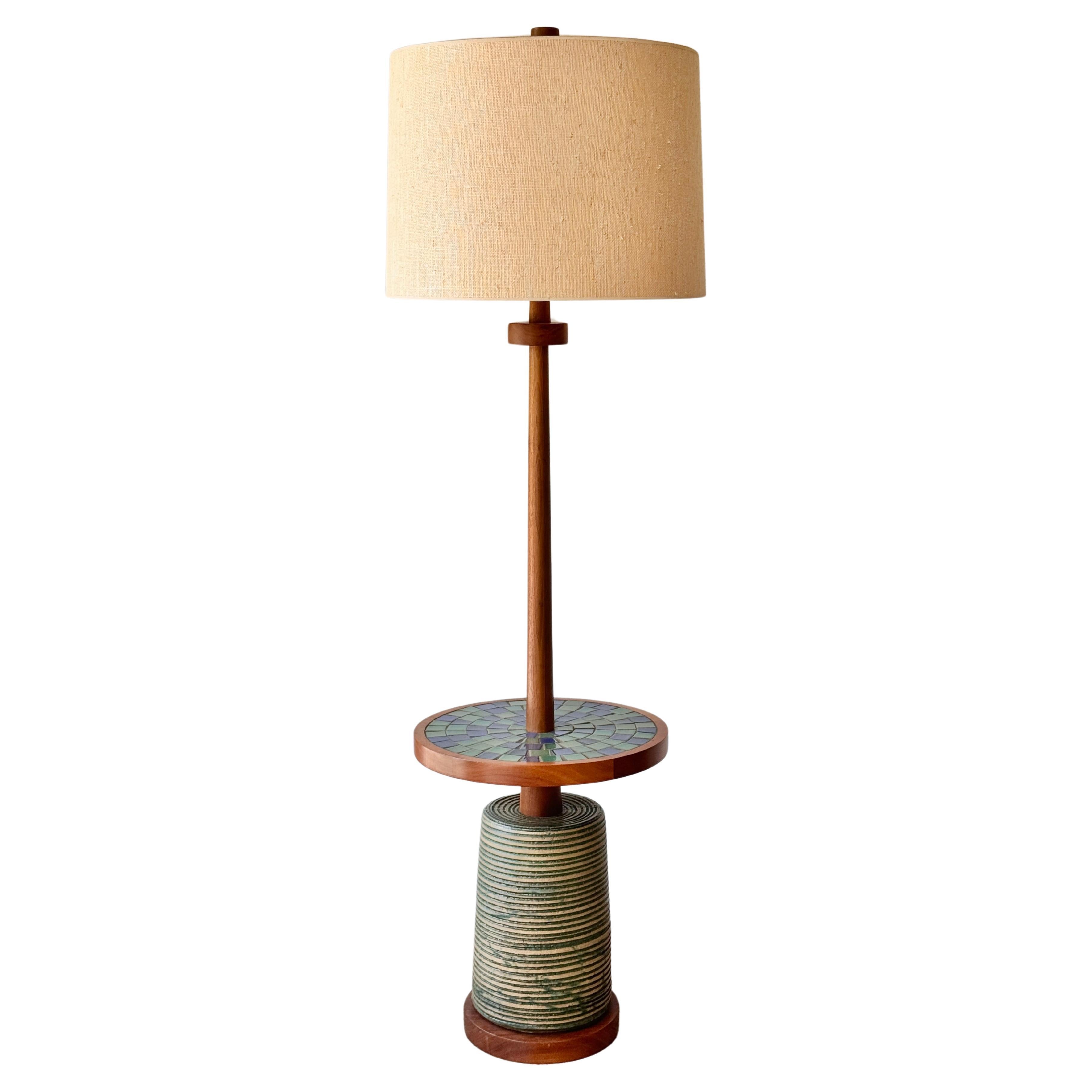 Rare lampadaire avec table en mosaïque de Gordon & Jane Martz Marshall Studios