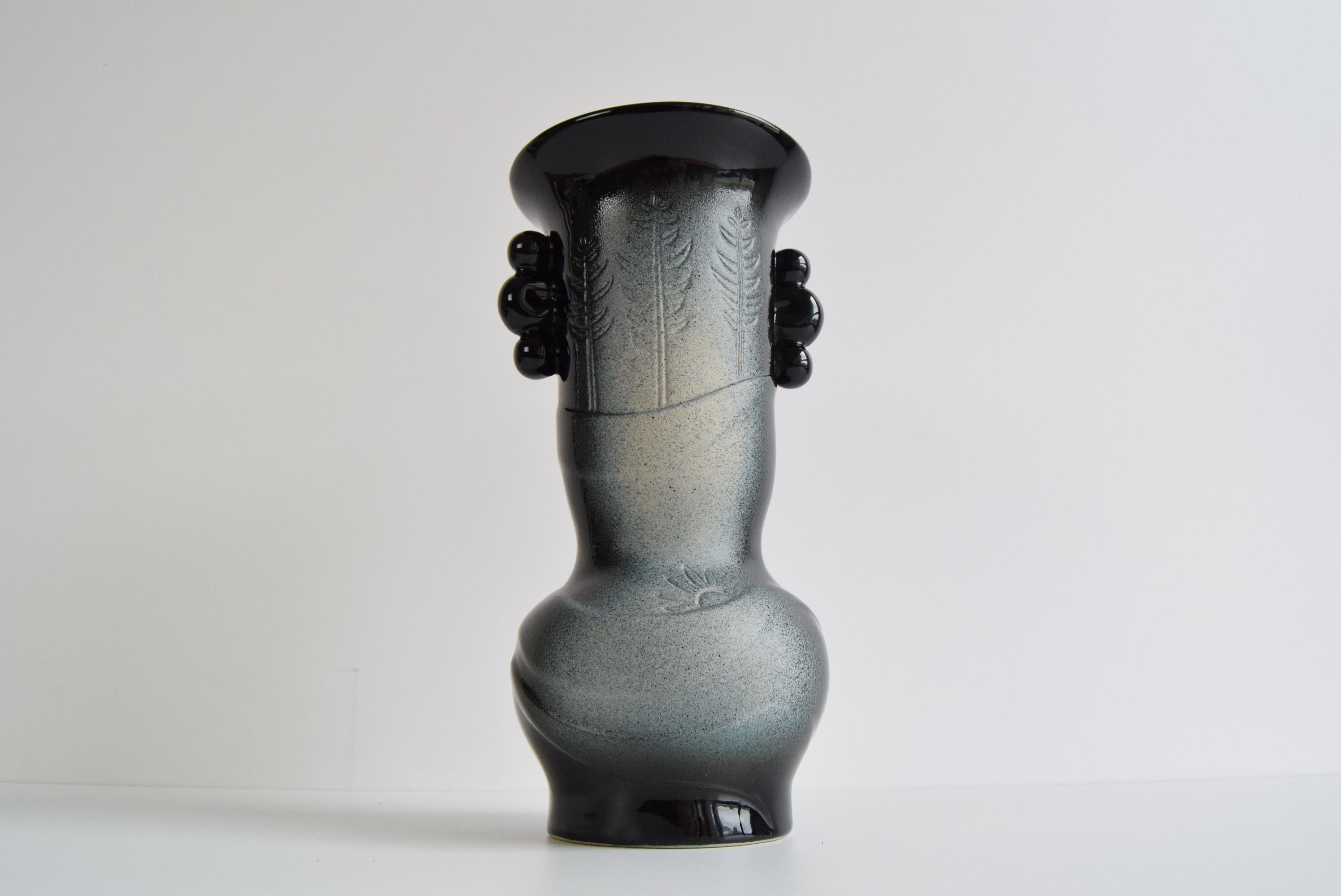 Mid-Century moderno Raro vaso in ceramica, Cecoslovacchia, anni '60. in vendita