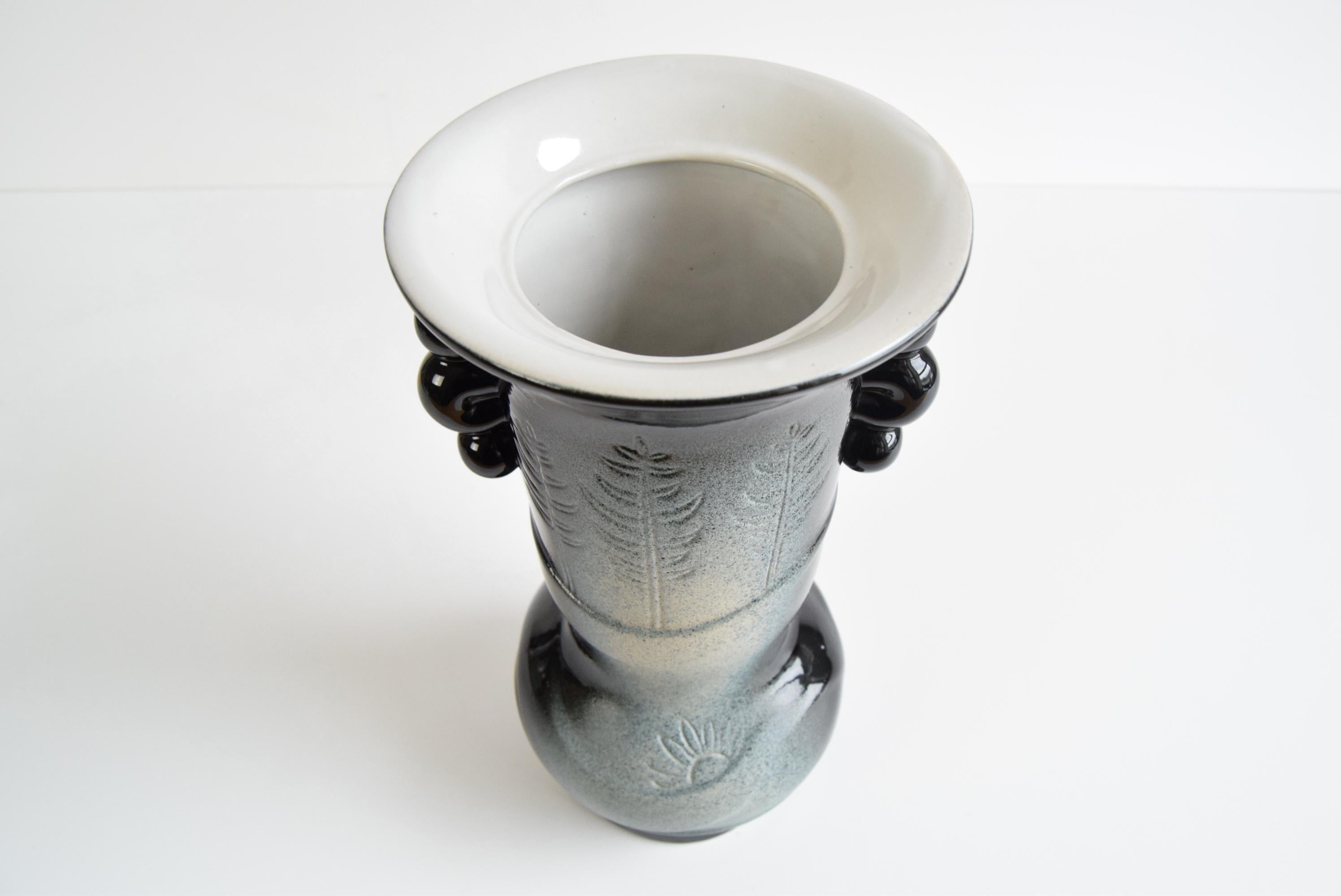 Smaltato Raro vaso in ceramica, Cecoslovacchia, anni '60. in vendita