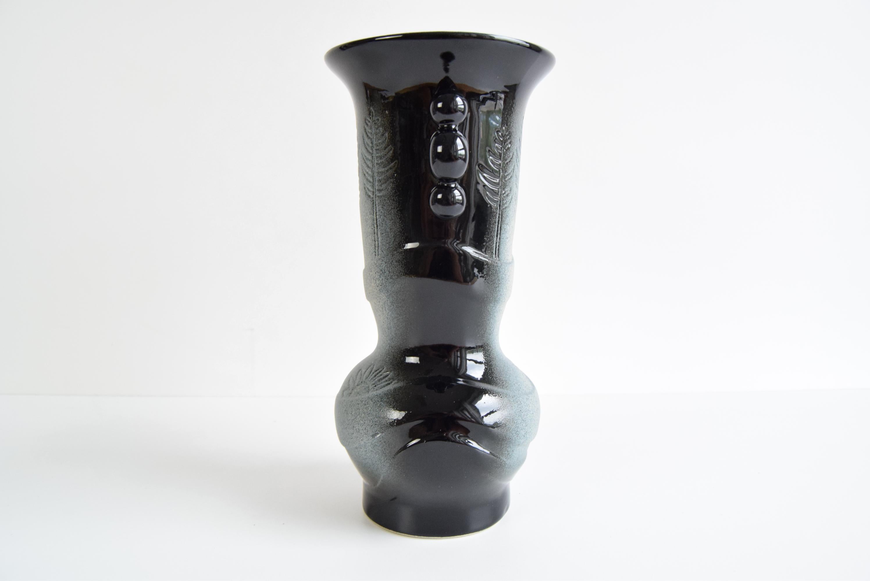 Ceramica Raro vaso in ceramica, Cecoslovacchia, anni '60. in vendita