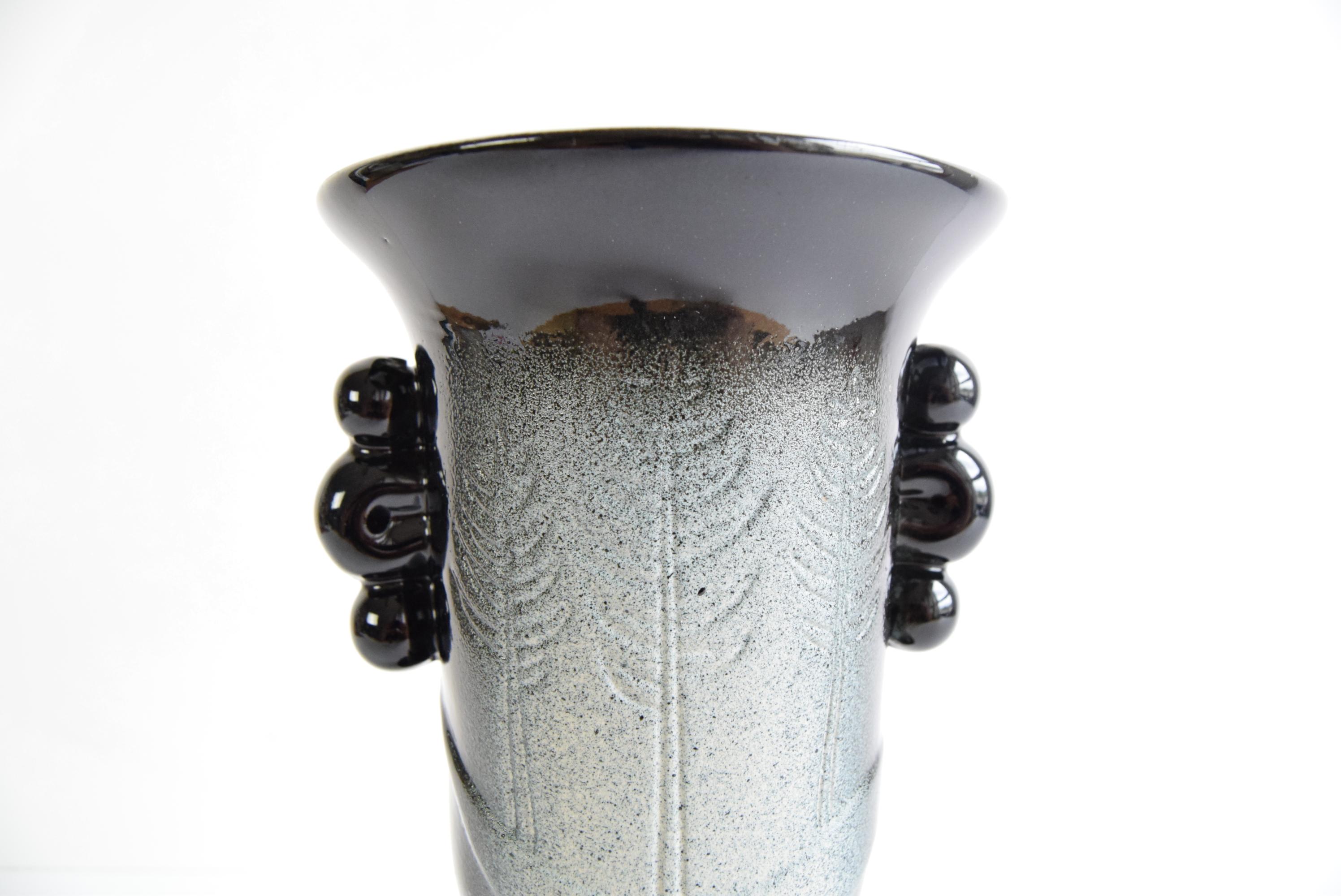 Raro vaso in ceramica, Cecoslovacchia, anni '60. in vendita 2