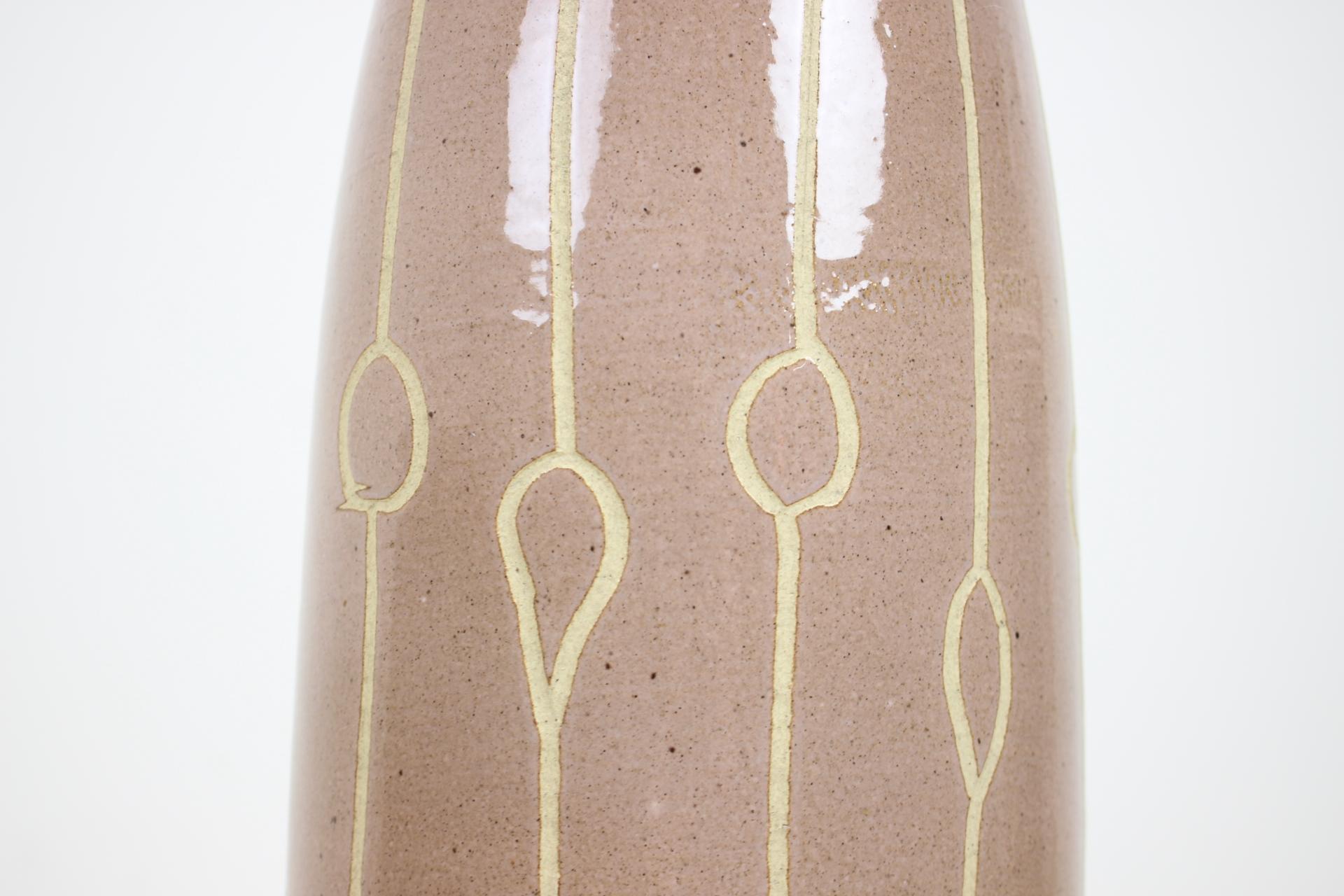 Mid-Century moderno Raro vaso in ceramica 