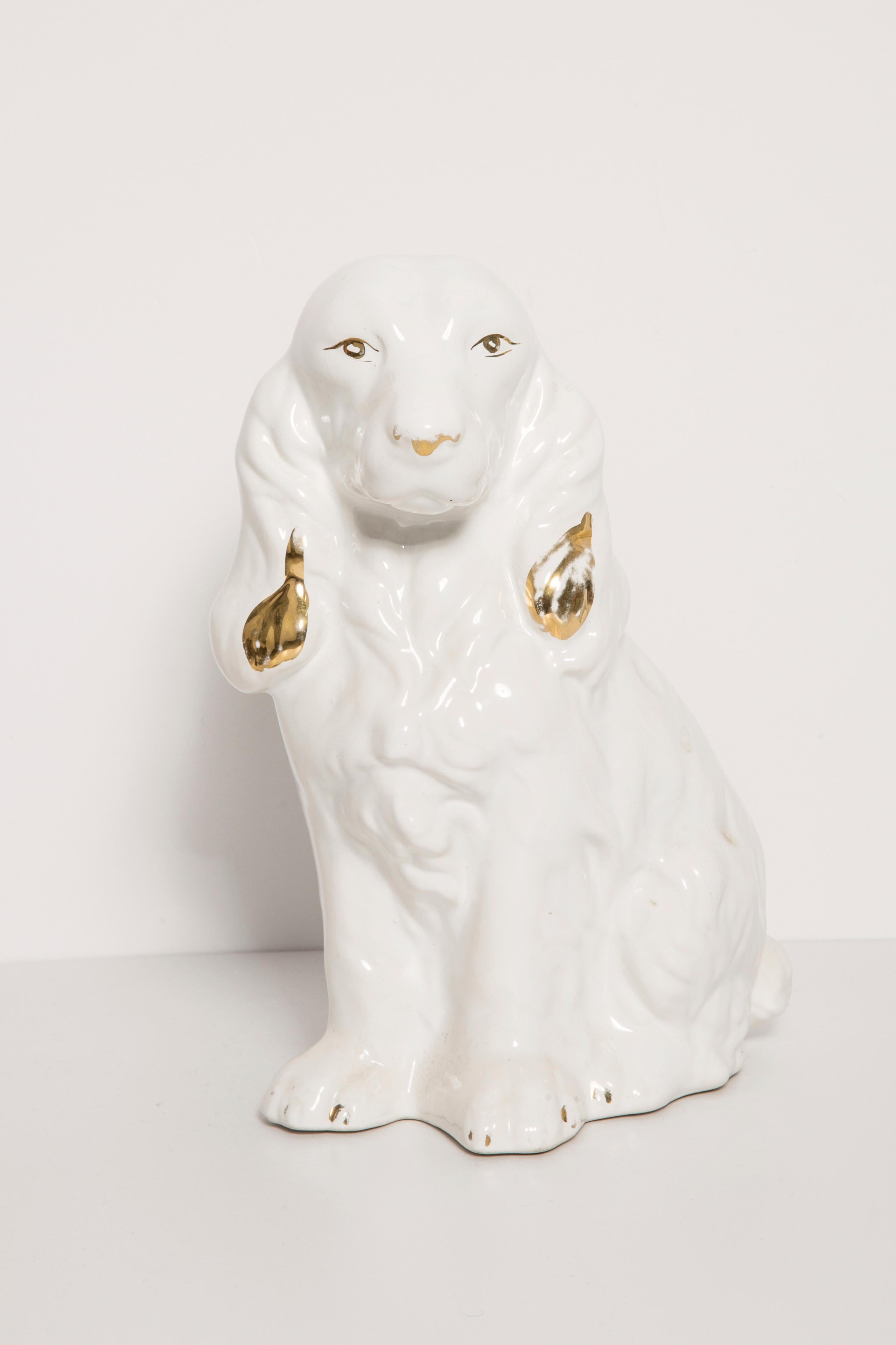 Cerámica/terracota pintada, buen estado original de época. Escultura decorativa hermosa y única. El perro Spaniel se fabricó en los años 60 en Italia.