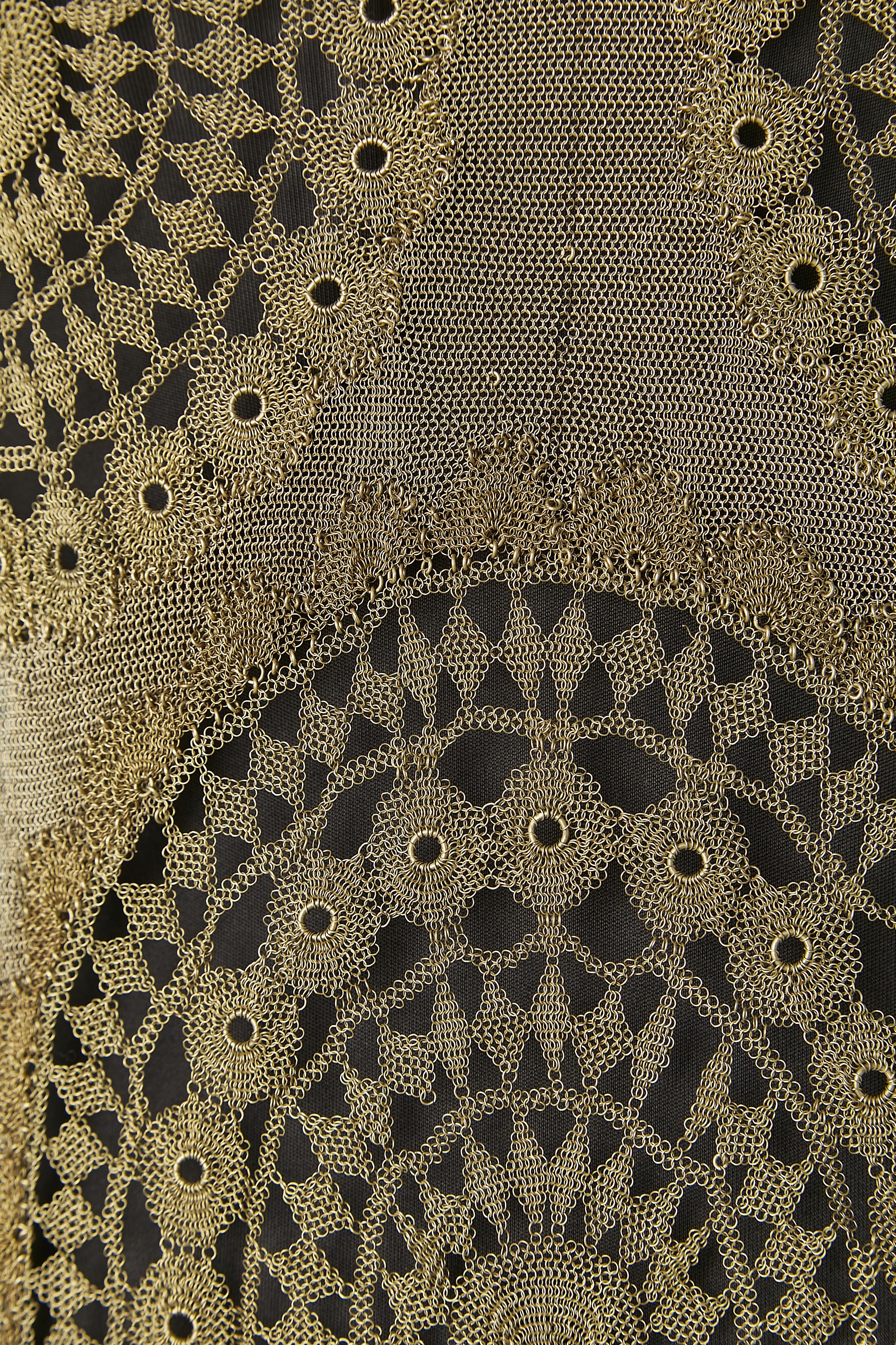 Marron Rare robe du soir en cotte de mailles avec empiècement en dentelle métallique et franges Circa 1930 en vente