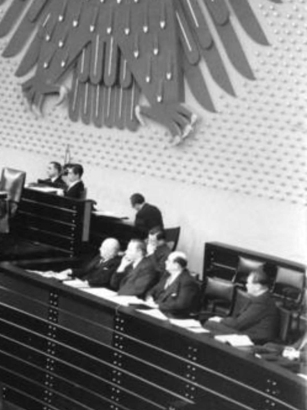 Seltener Stuhl aus dem Kabinett des Deutschen Bundestags, um 1949 (Moderne) im Angebot