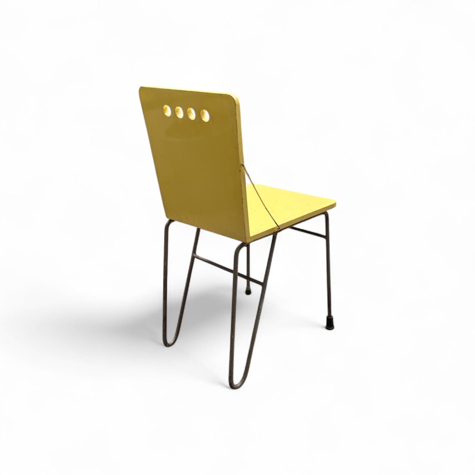 Seltener Stuhl mit lackiertem Sperrholz von Gerrit Jr. Rietveld, 1954 (Metall) im Angebot