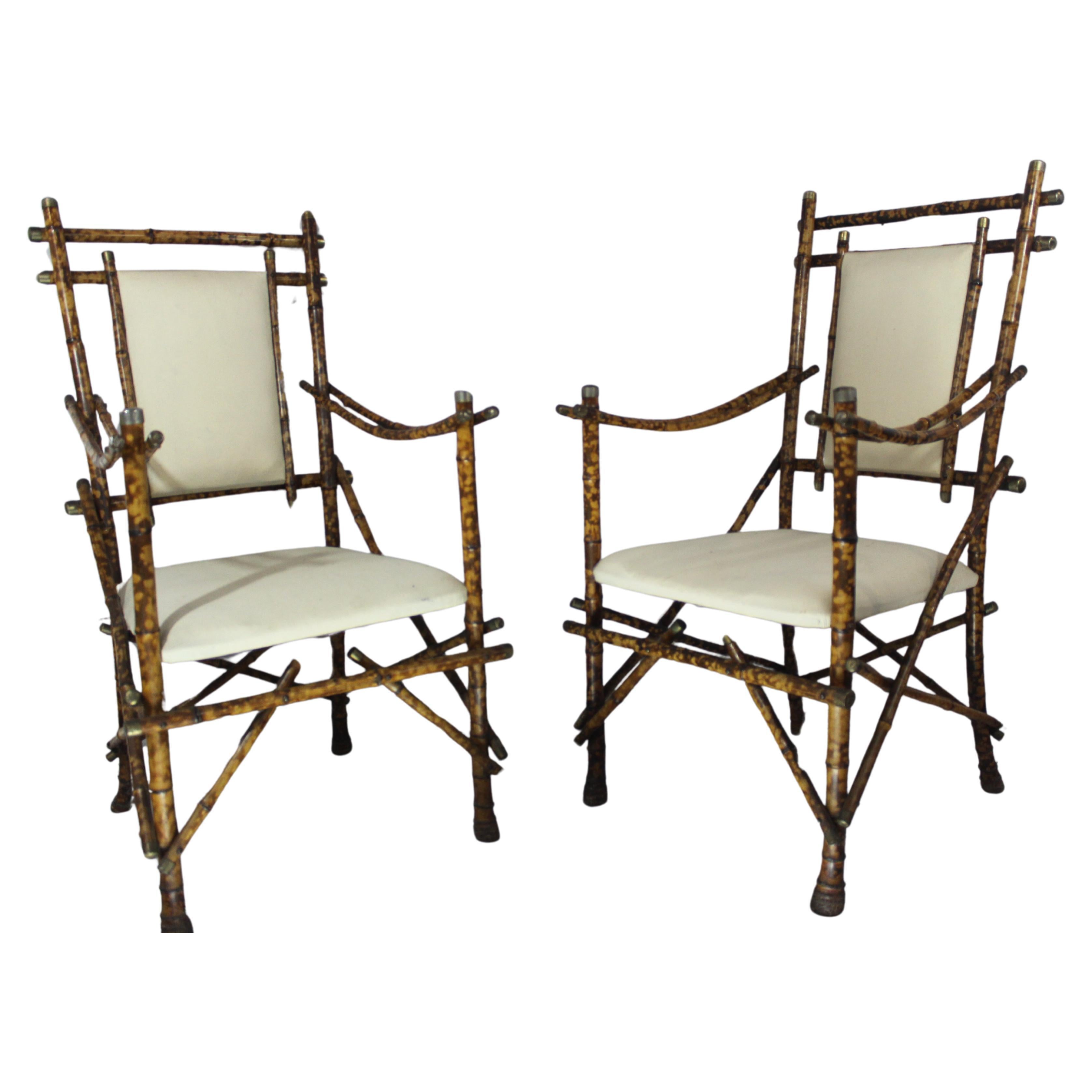 rare chairs  giovanni petrini, incredible craftmanship (originals) in vendita