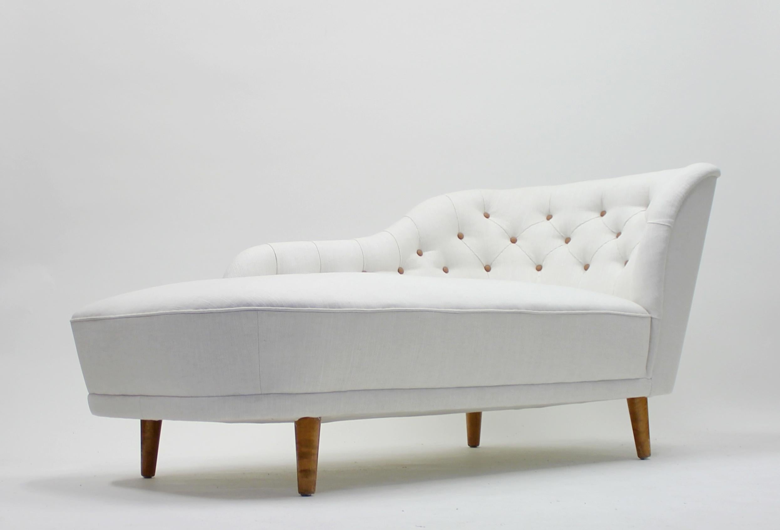 Rare Chaise Lounge, Attributed to Greta Magnusson Grossman, 1940s In Good Condition In Uppsala, SE