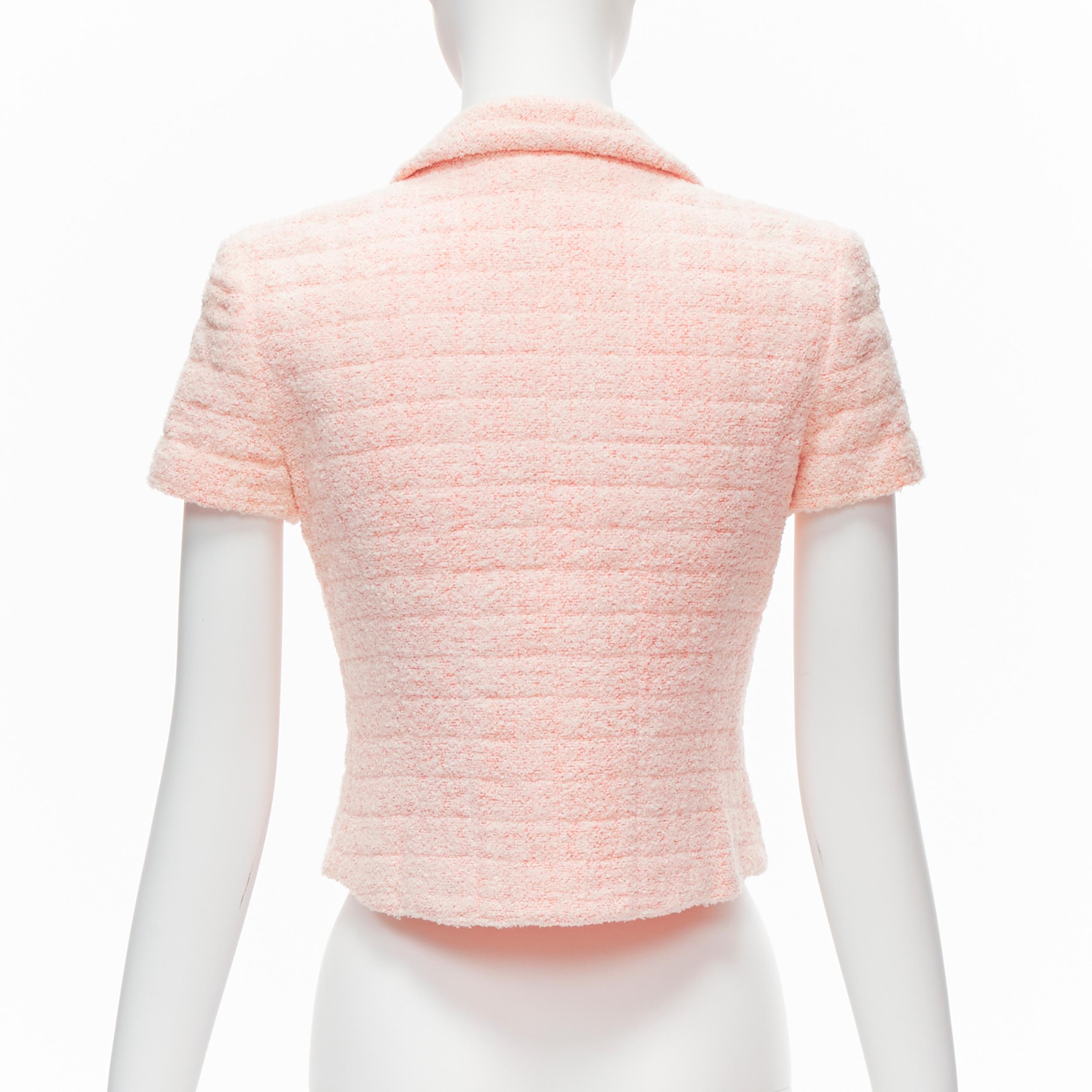 CHANEL 00T Veste courte en tweed rose avec boutons et logo CC vintage, Taille FR38 1