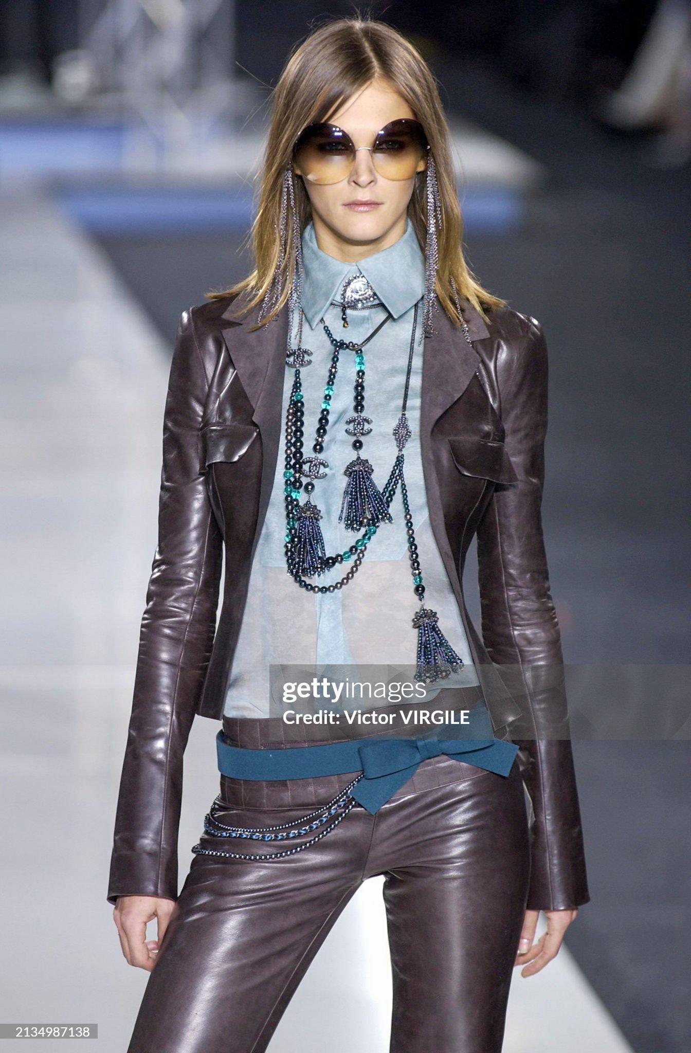 Rare! Chanel 02A 2002 / 2003 Fall / winter RTW leather pantsuit runway For Sale 10