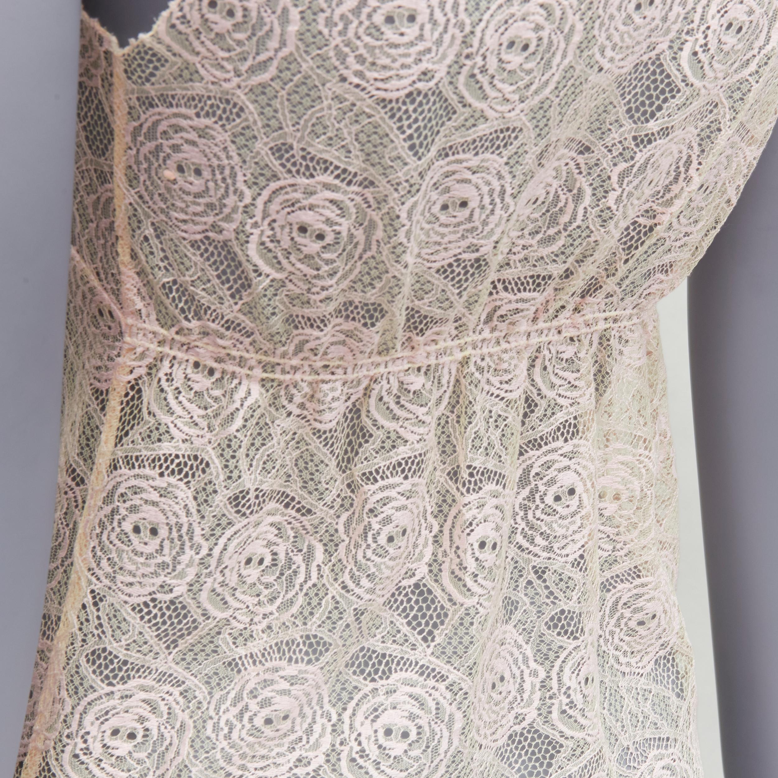 rare CHANEL 04C Vintage CC Byzantine Gripoix applique Camellia lace top FR38 M For Sale 3