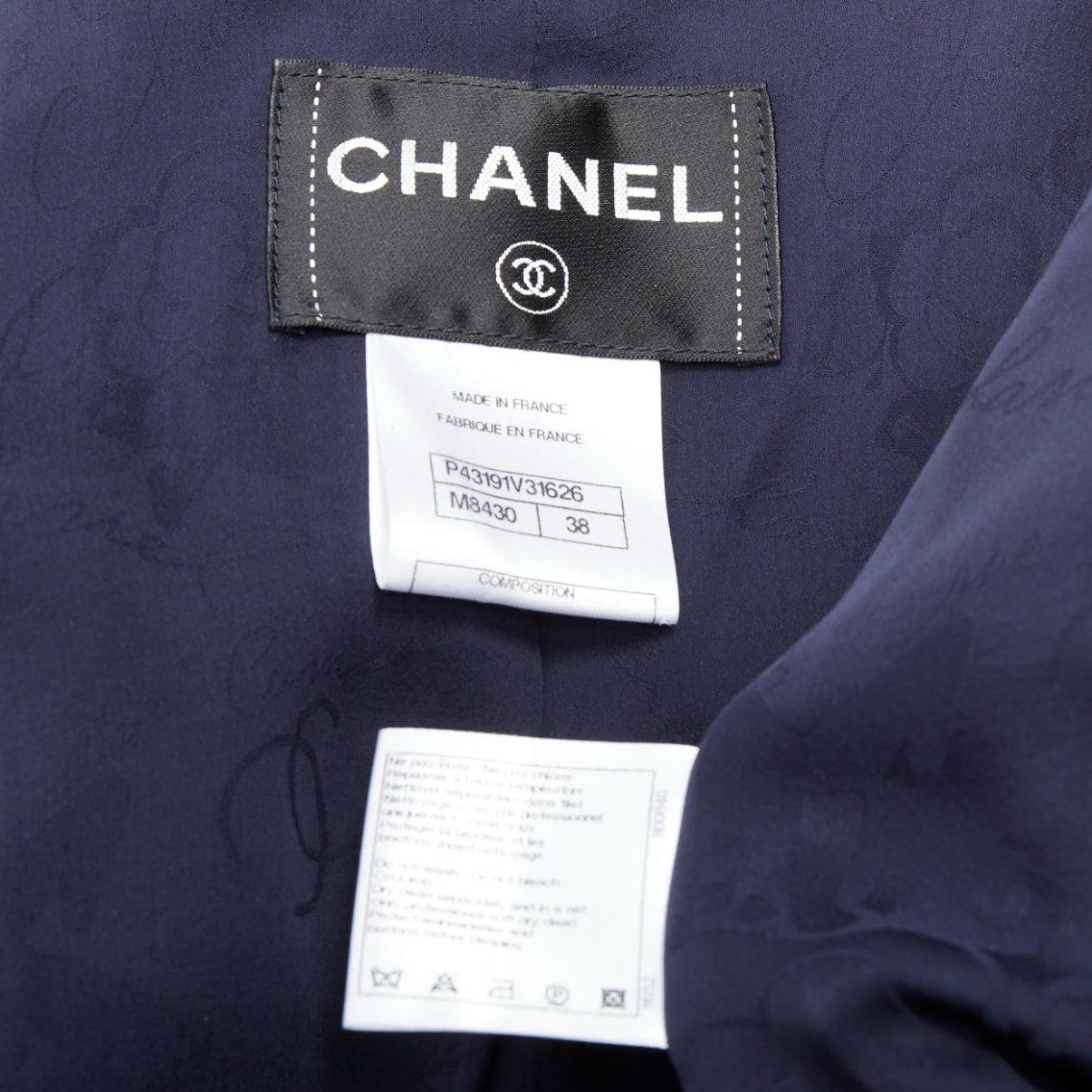 CHANEL 12P doré bleu marine tweed à poches doubles CC FR38 M en vente 4