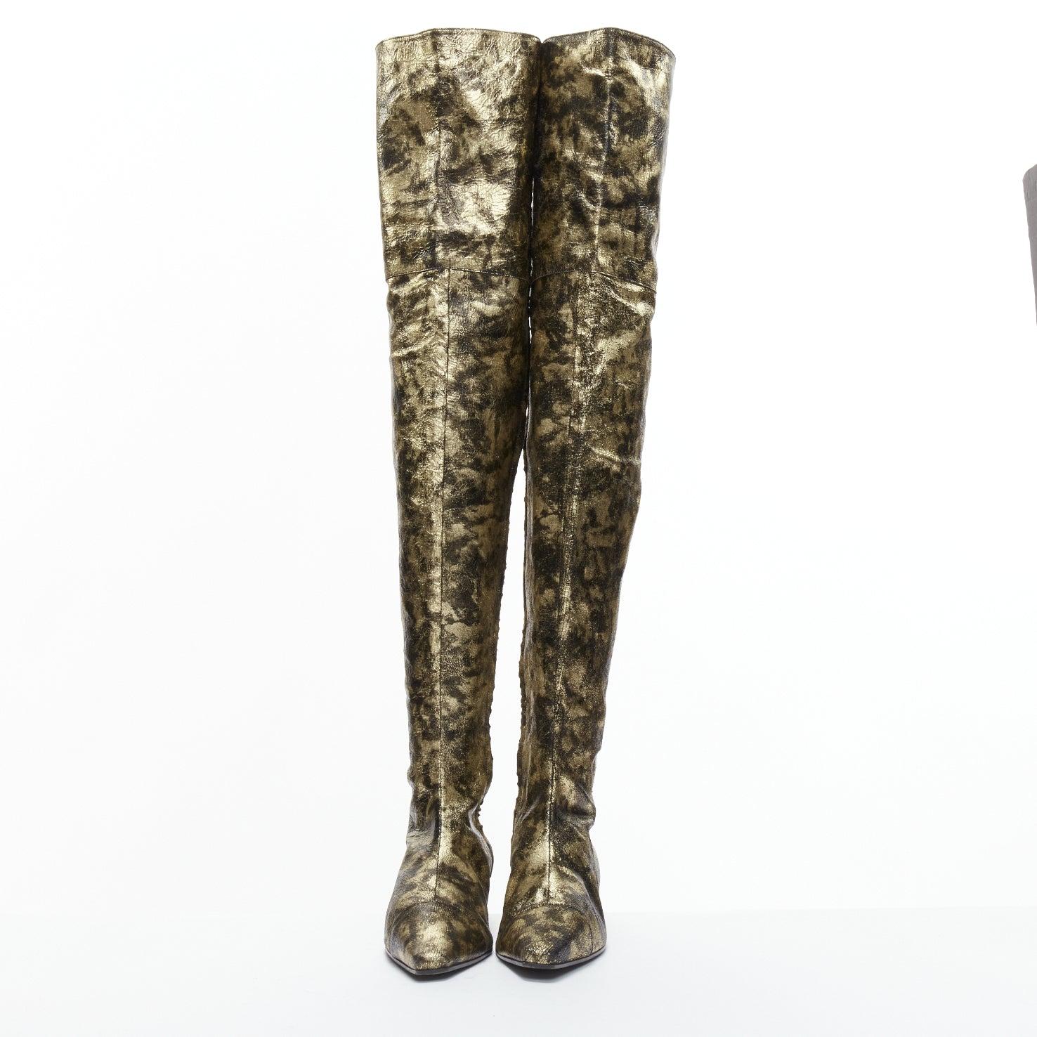 rare CHANEL 18A Runway gold CC leather over knee long boots EU38.5 In Good Condition In Hong Kong, NT