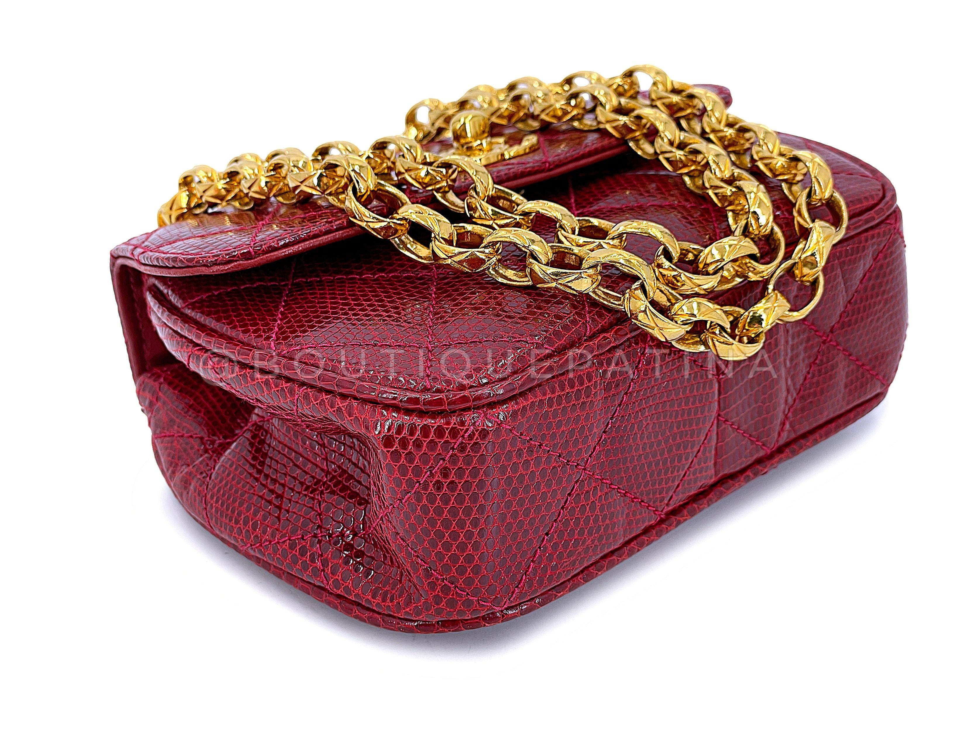 Rare Chanel 1980s Vintage Red Lizard Etched Chain Round Mini Flap Bag 67290 For Sale 3