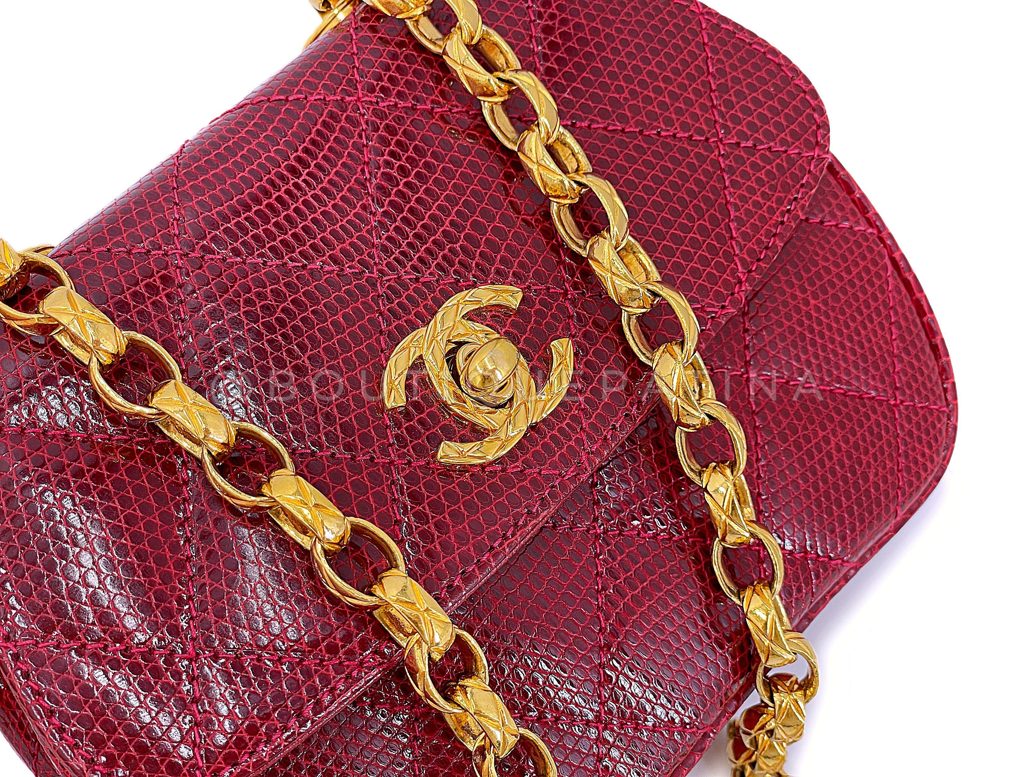 Rare Chanel 1980s Vintage Red Lizard Etched Chain Round Mini Flap Bag 67290 For Sale 4