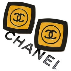 Retro Rare Chanel 1988 square clip on earrings 