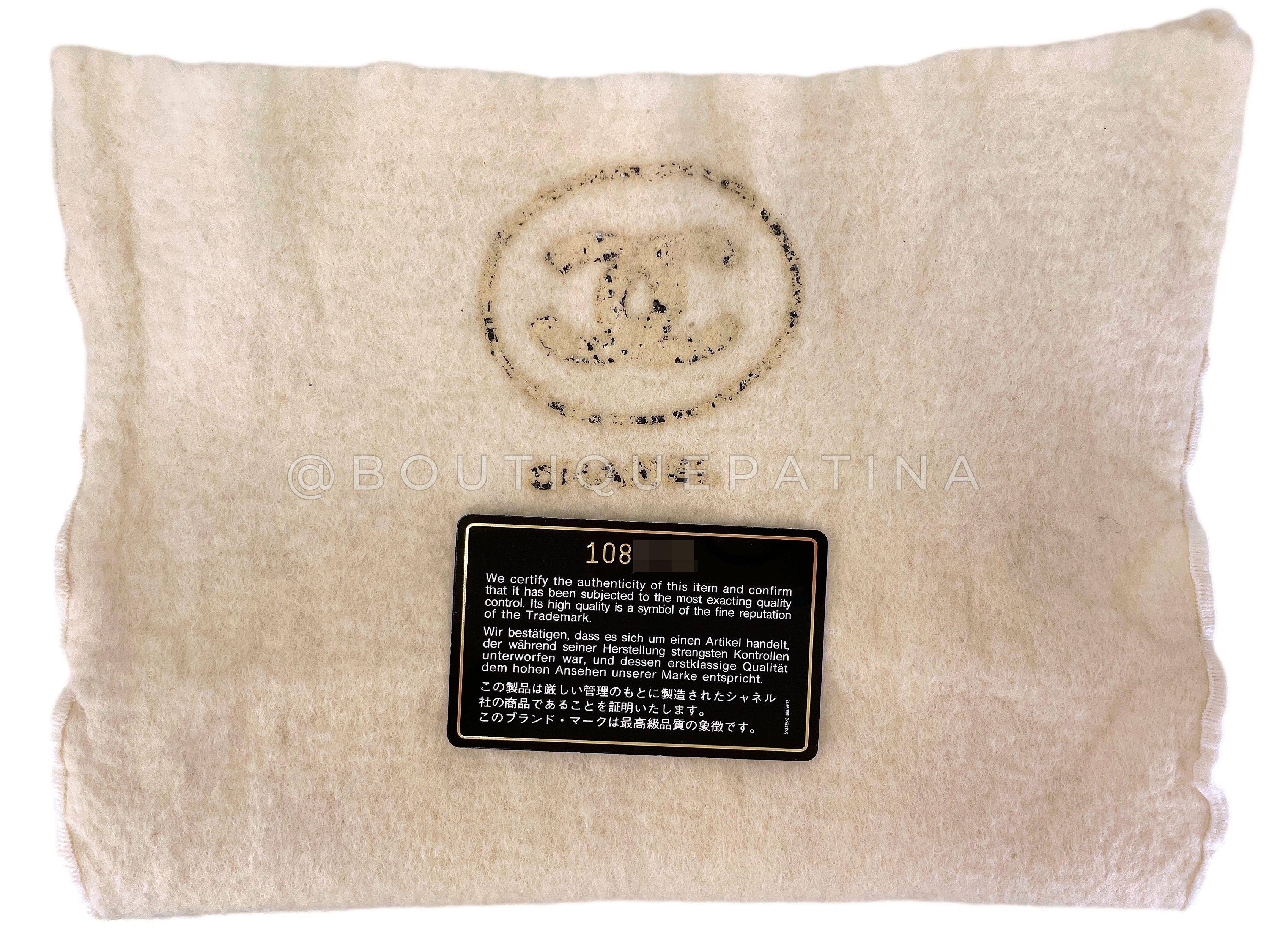 Rare Chanel 1989 Vintage Mini sac de soirée carré en lézard bleu 24k GHW  68656 en vente 9
