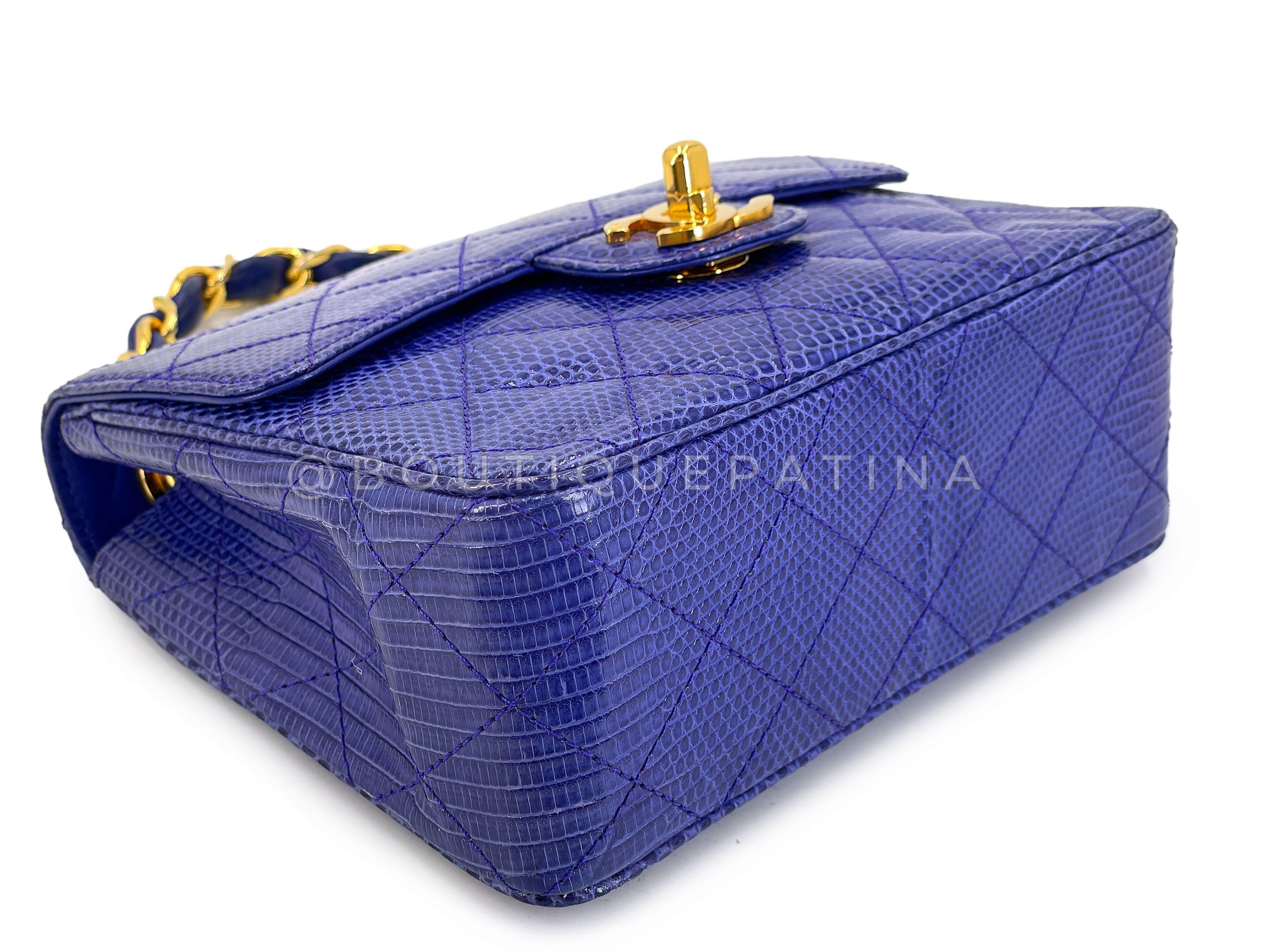 Rare Chanel 1989 Vintage Mini sac de soirée carré en lézard bleu 24k GHW  68656 en vente 2