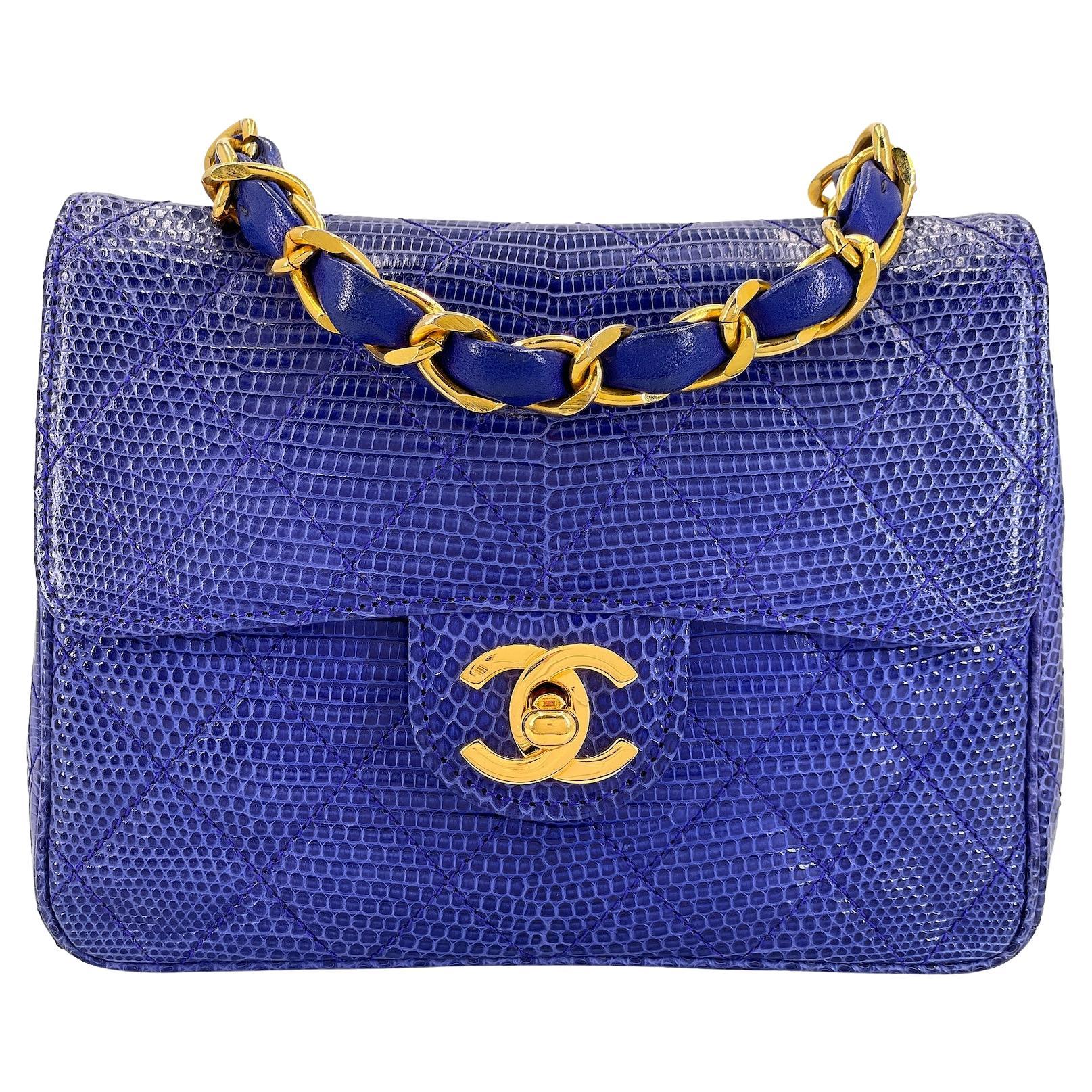 Rare Chanel 1989 Vintage Mini sac de soirée carré en lézard bleu 24k GHW  68656 en vente
