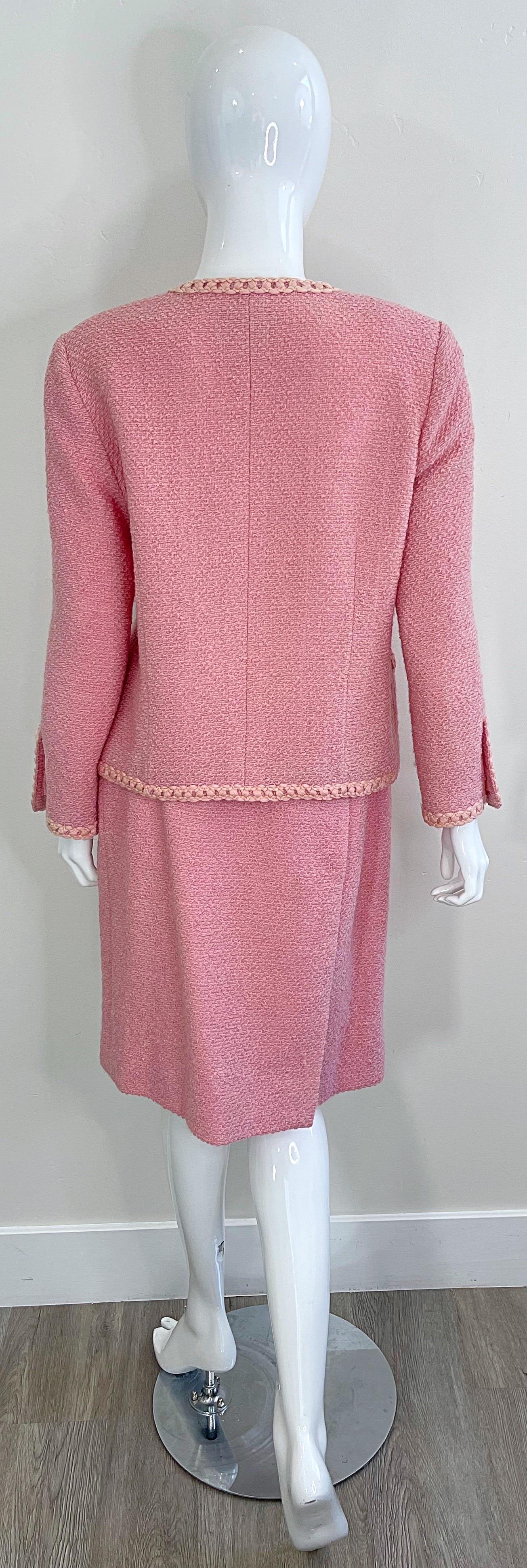 Seltener Chanel 1990er Größe 44 10 Bubblegum Pink Boucle Vintage 90er Jahre Jacke Rock Anzug im Angebot 14