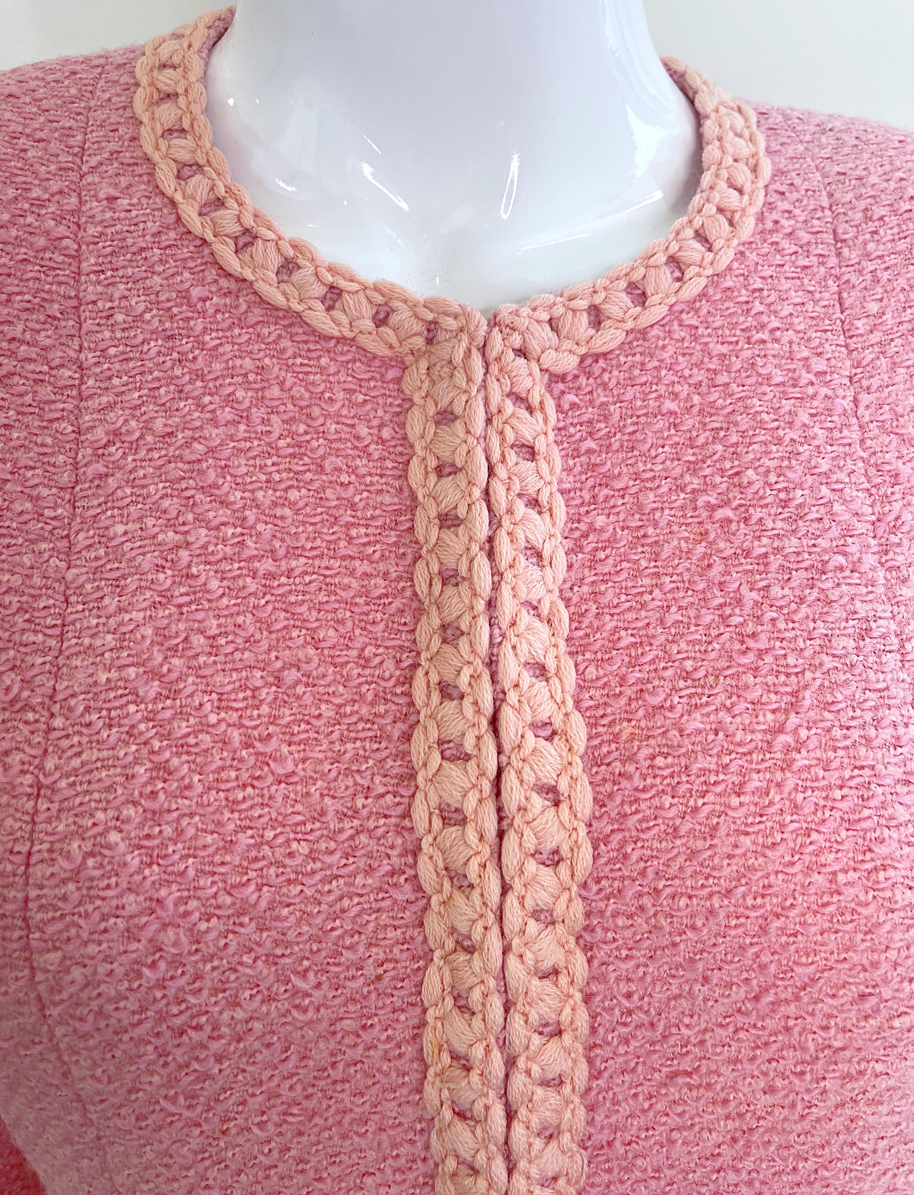 Seltener Chanel 1990er Größe 44 10 Bubblegum Pink Boucle Vintage 90er Jahre Jacke Rock Anzug im Angebot 2