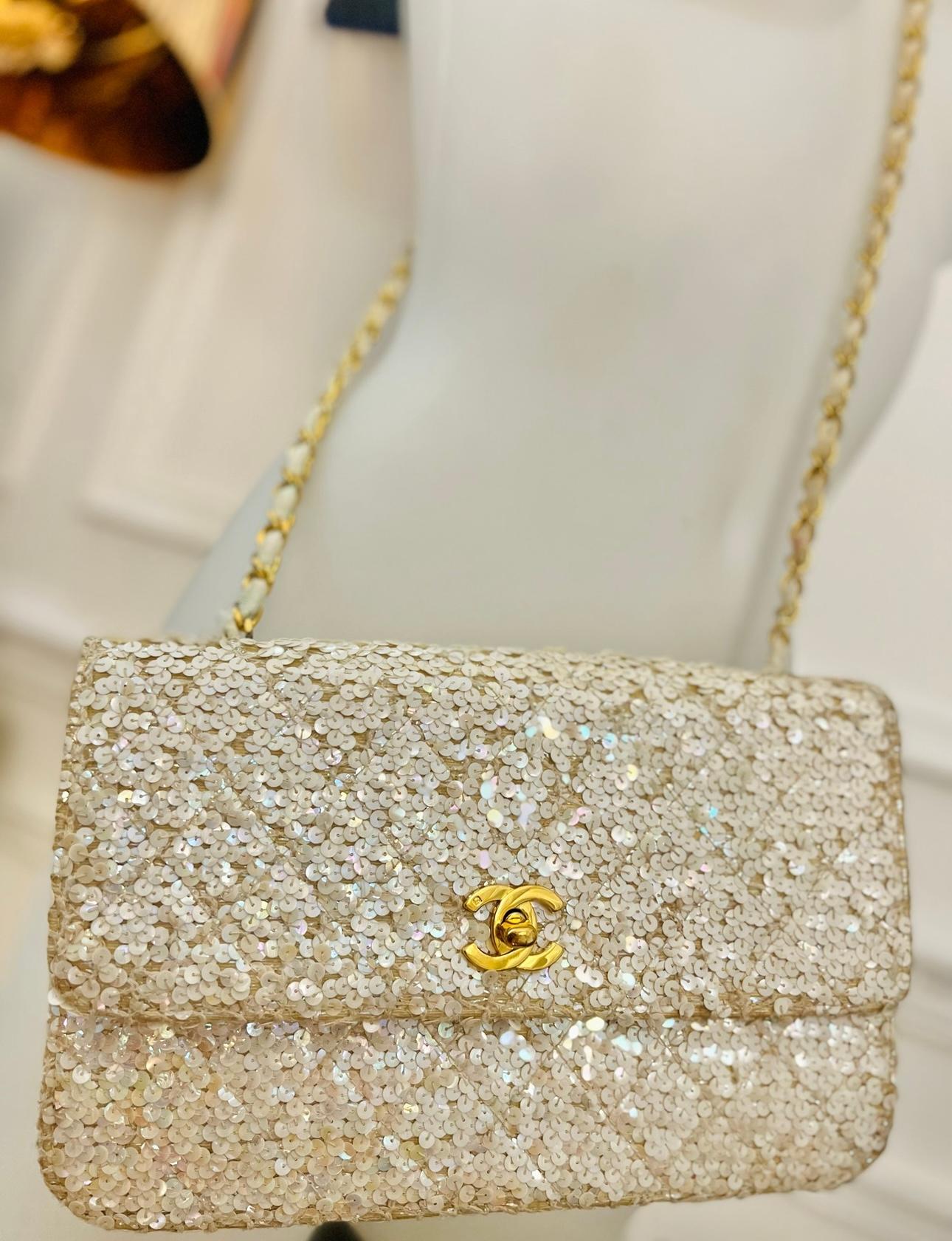 Rare Chanel 1991 Anna Wintour vintage sequined single flap bag For Sale 2