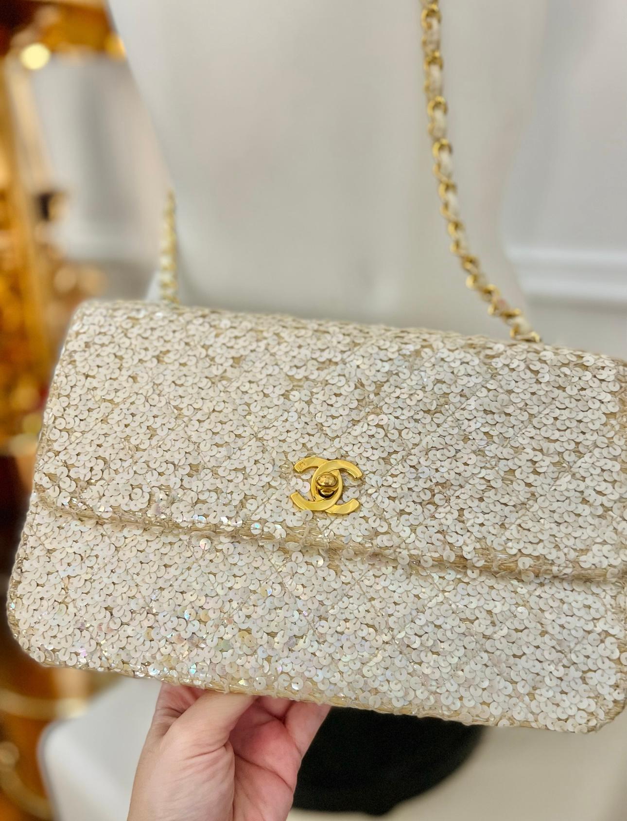 Rare Chanel 1991 Anna Wintour vintage sequined single flap bag For Sale 3