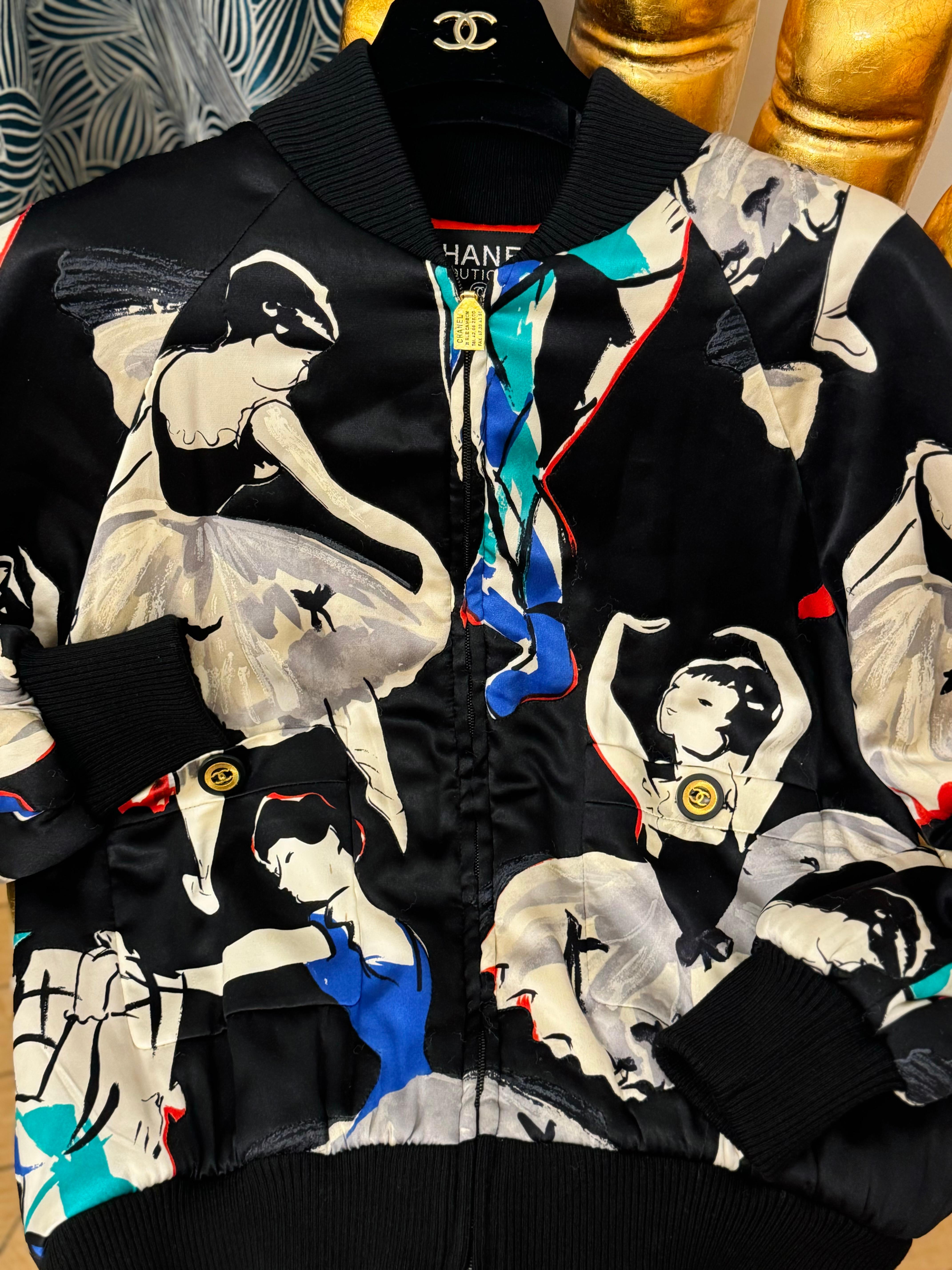Seltene Chanel 1991 Hip Hop Kollektion Bomberjacke aus Seide mit Ballerina-Druck im Angebot 5