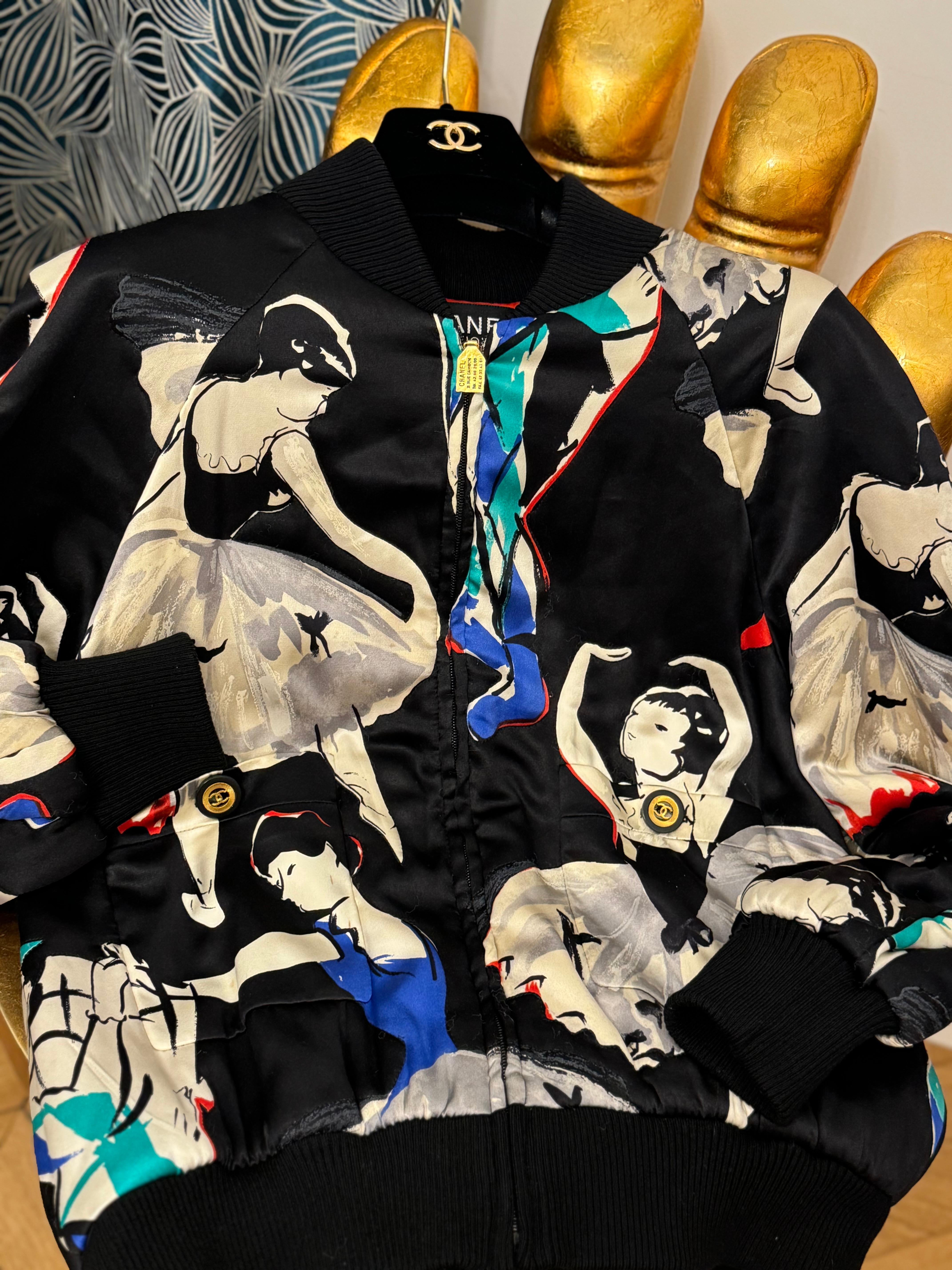 Seltene Chanel 1991 Hip Hop Kollektion Bomberjacke aus Seide mit Ballerina-Druck im Angebot 6