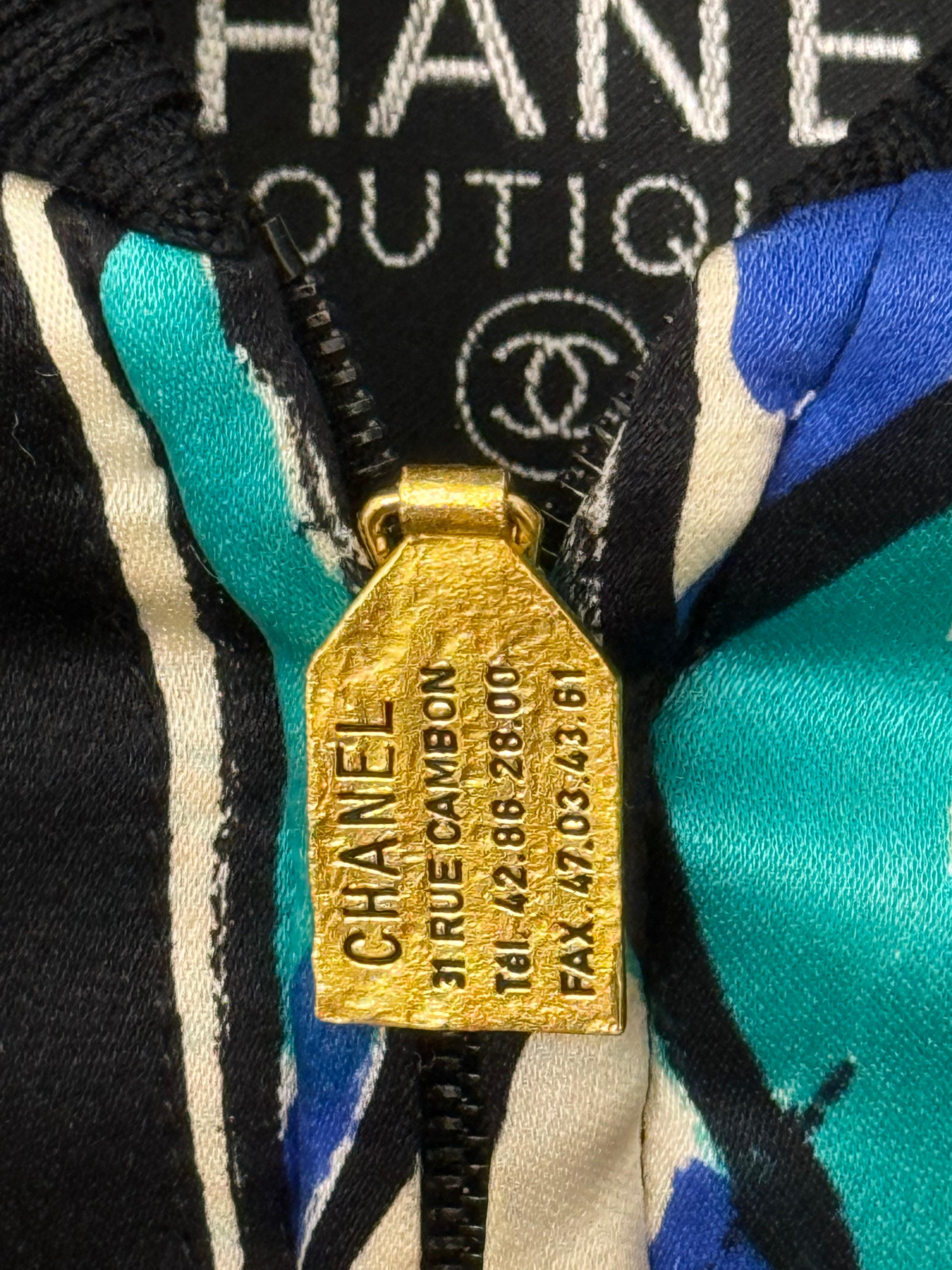 Seltene Chanel 1991 Hip Hop Kollektion Bomberjacke aus Seide mit Ballerina-Druck im Angebot 7