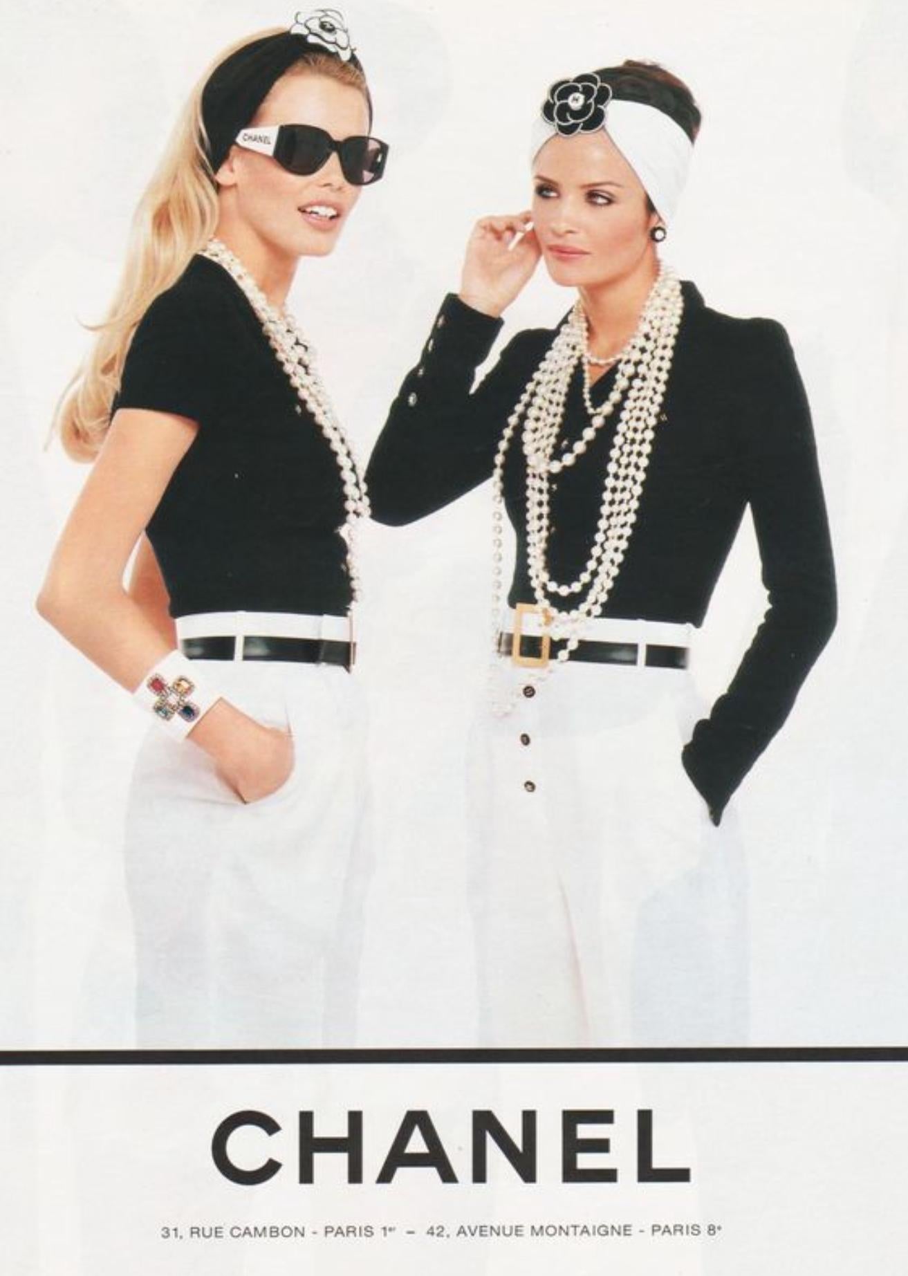 Seltene Chanel 1995 Barbie Collection Bolero beschnittene schwarze Tweedjacke im Angebot 4