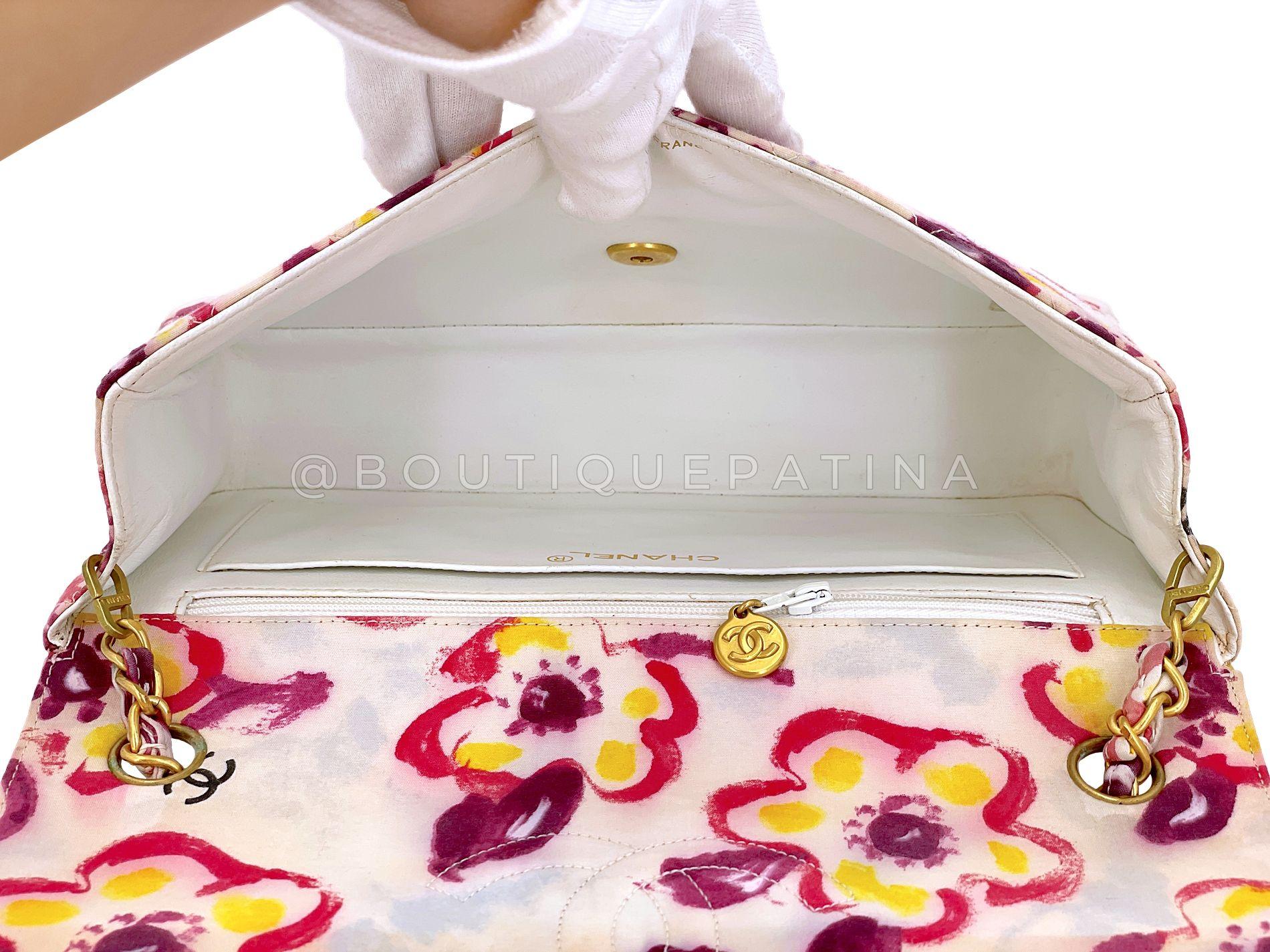 Rare Chanel 1996 Vintage Watercolor Floral Medium Classic Flap Bag 24k GHW 68568 For Sale 5