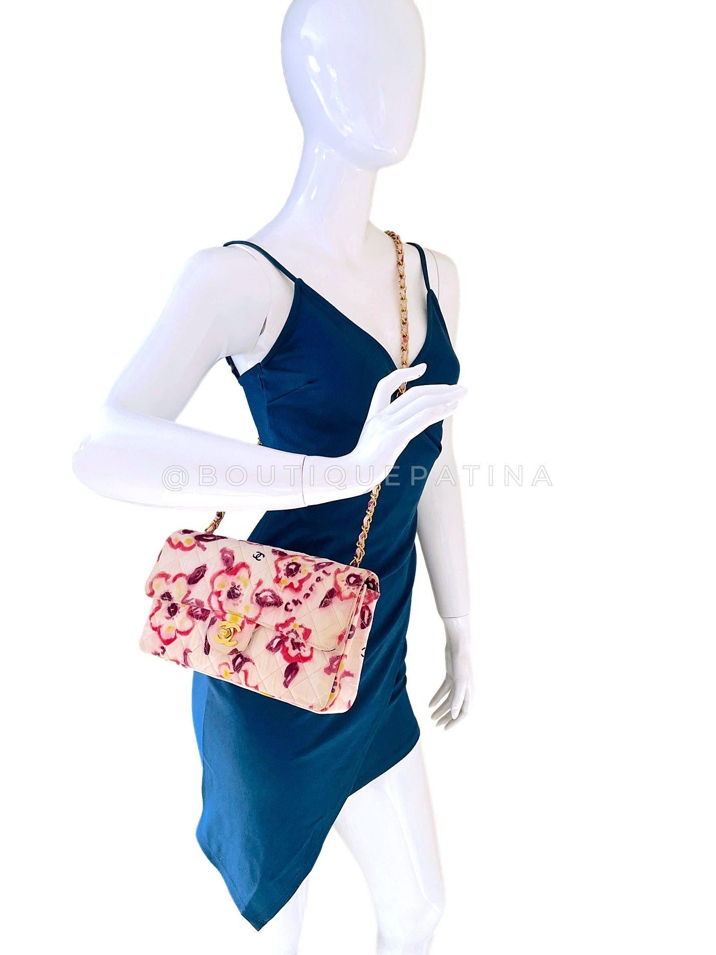 Rare Chanel 1996 Vintage Watercolor Floral Medium Classic Flap Bag 24k GHW 68568 For Sale 10