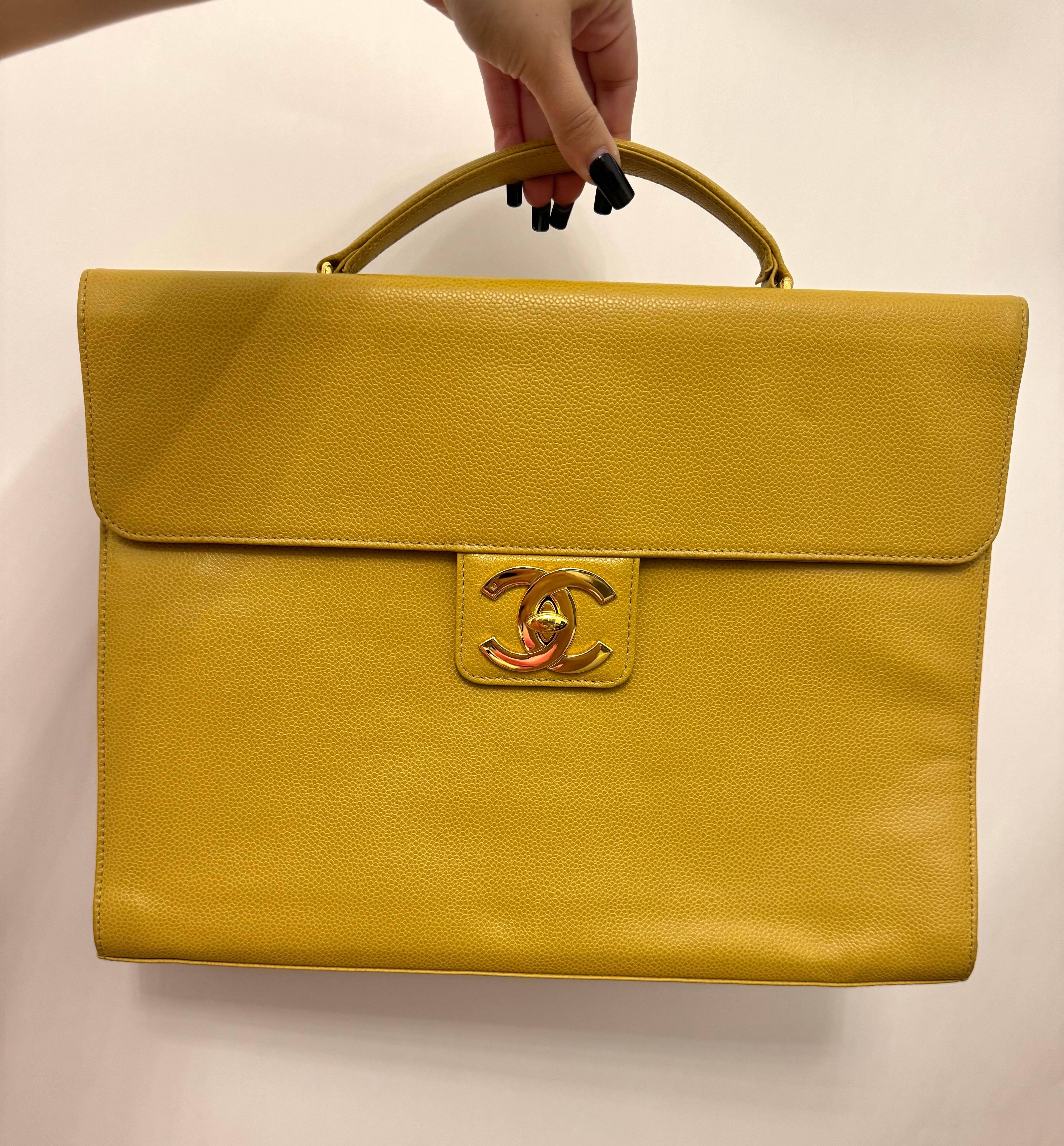 Orange Rare porte-documents Chanel 1997-1999 citron vert caviar en vente