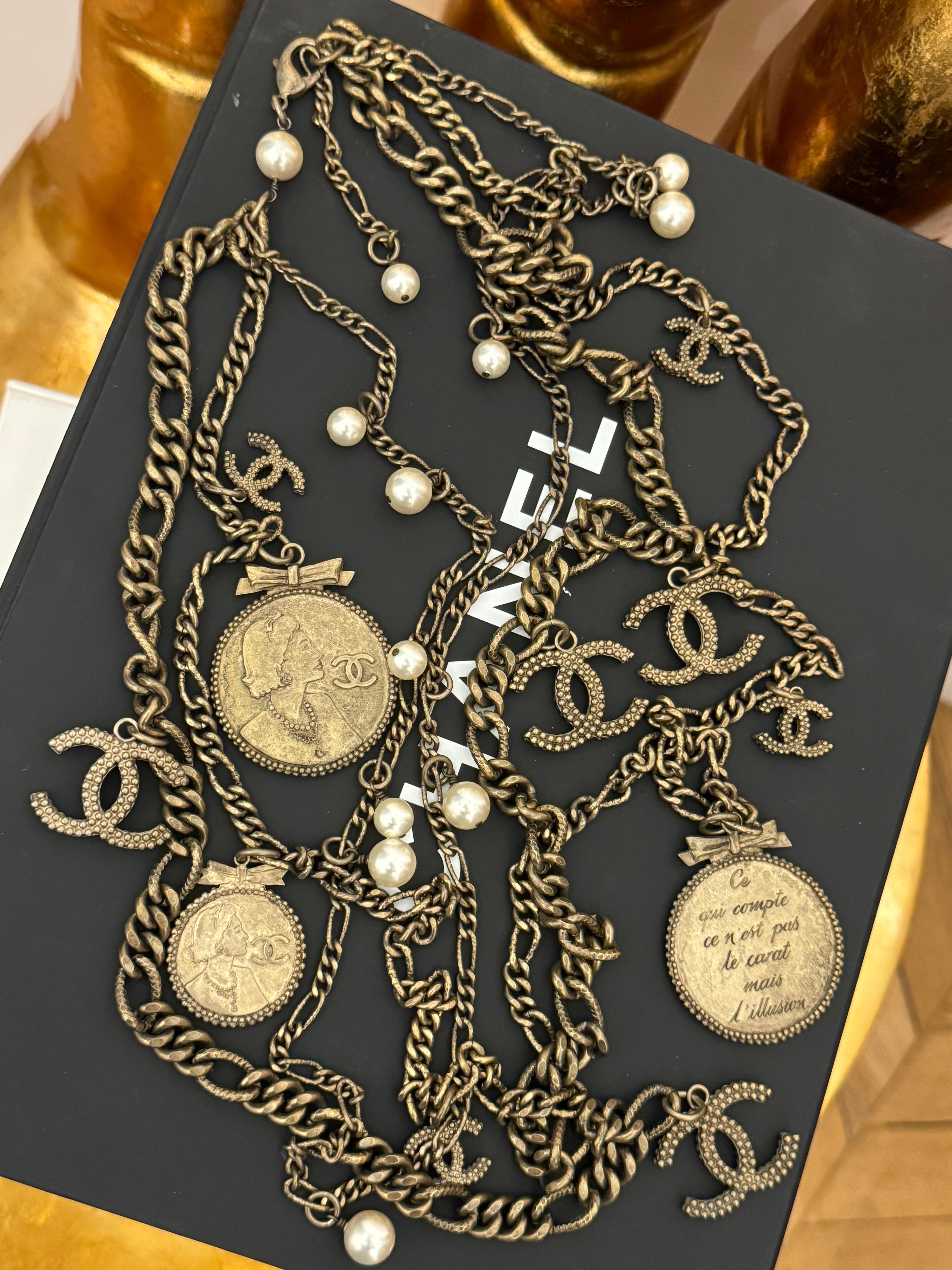 Rare Chanel 2005 the devil wears Prada multi strand sautoir necklace in vendita 11