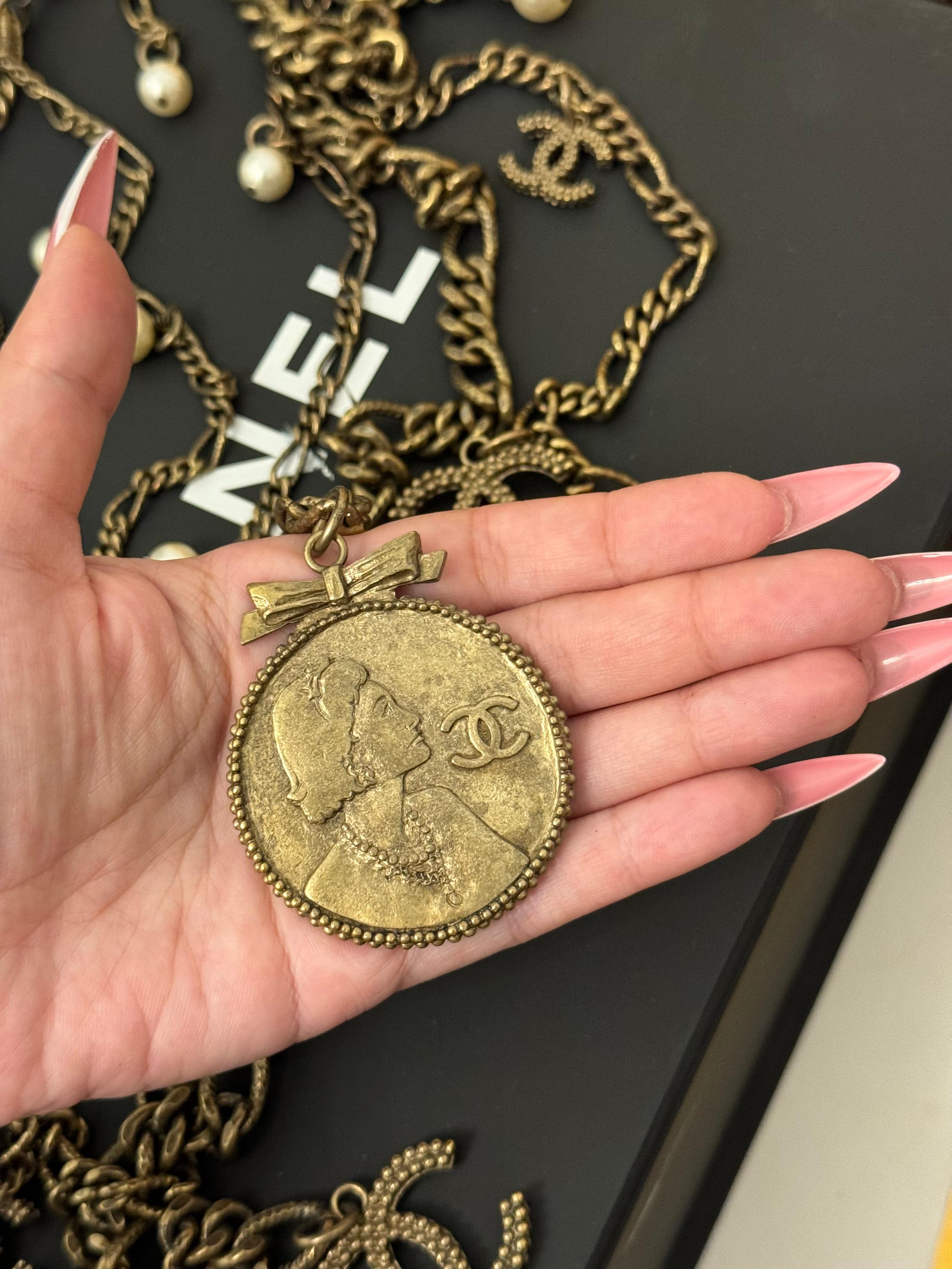 Rare Chanel 2005 the devil wears Prada multi strand sautoir necklace in vendita 4