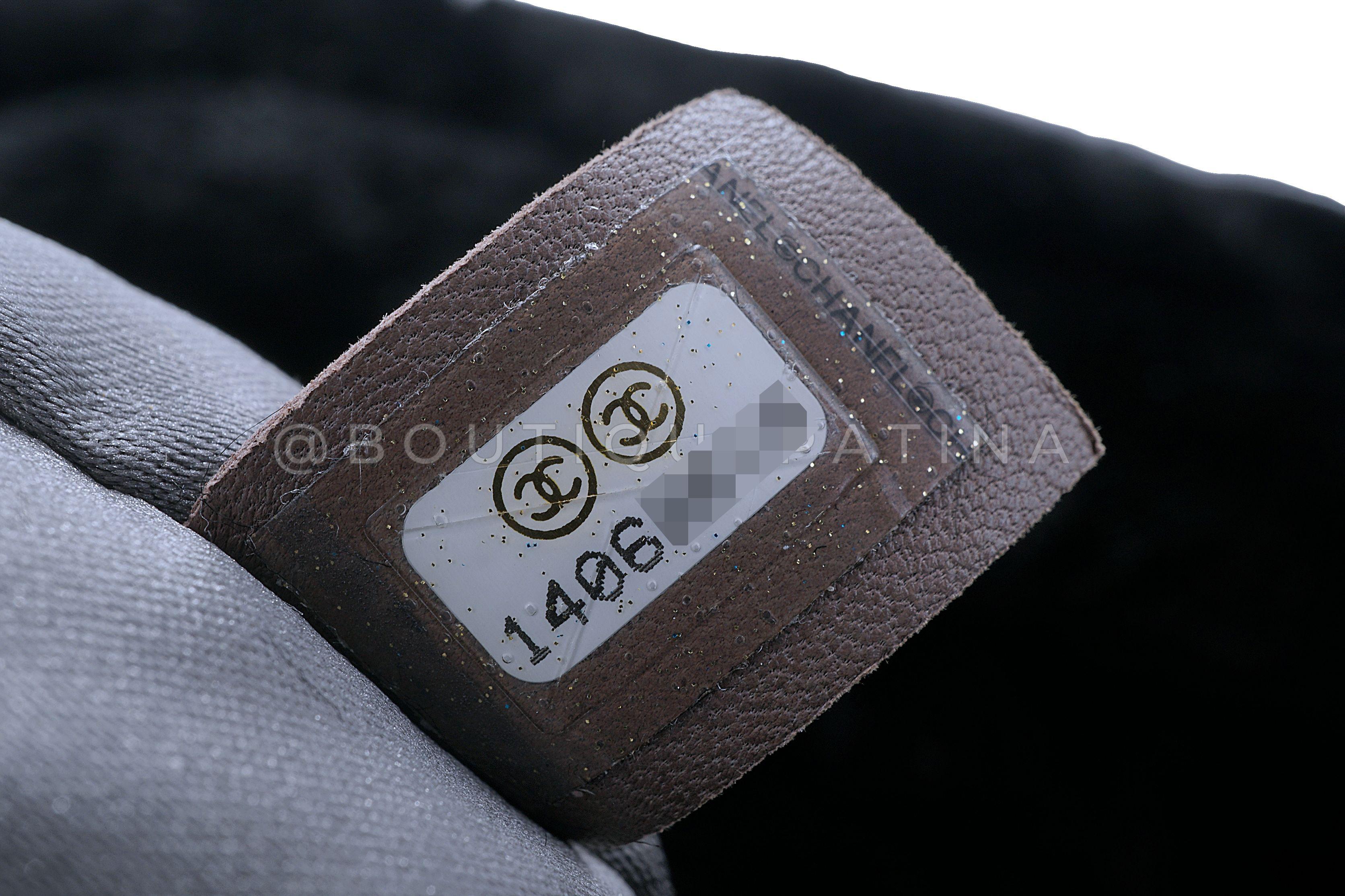 Rare Chanel 2010 Black Logo Fur Hobo Tote Bag SHW 67704 For Sale 6