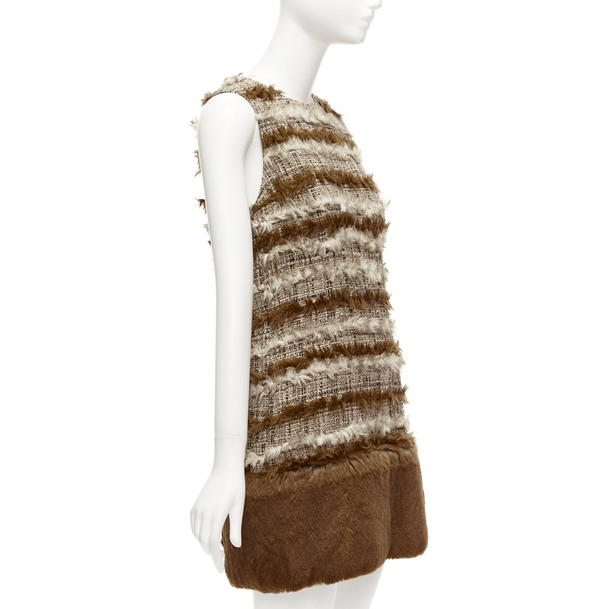 Marron rare CHANEL 2010 marron Fantasy Tweed fluffy faux fur trim shift dress FR38 M
