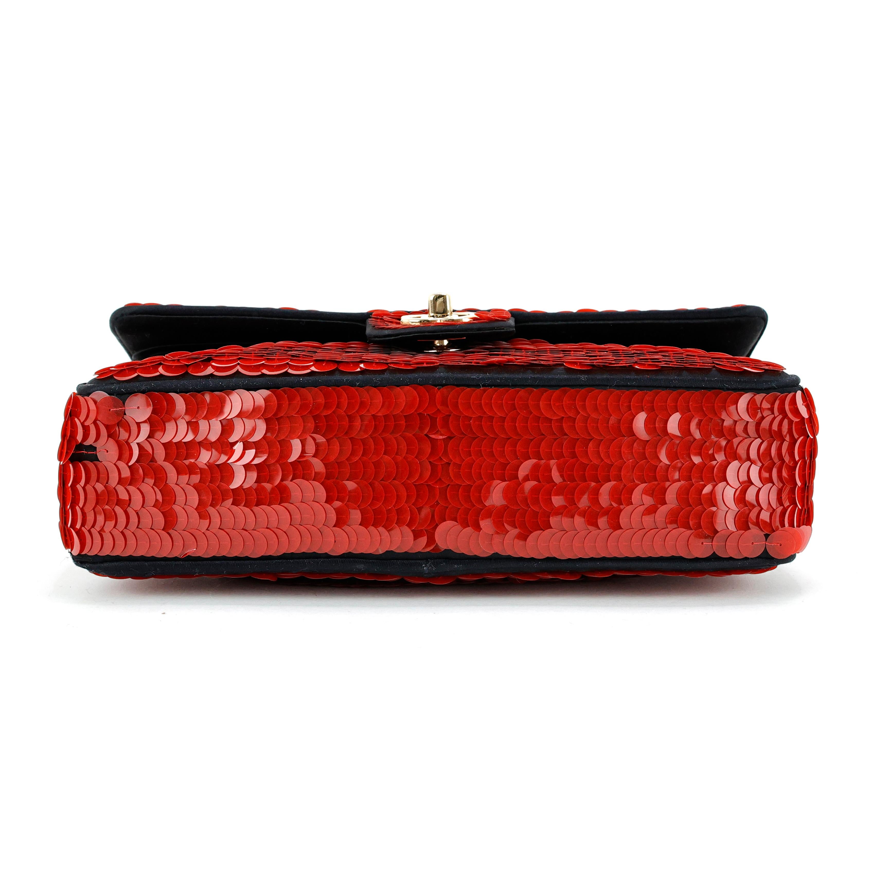 Rare Chanel 2010 Shanghai Red Sequins Timeless Double Flap Bag In Good Condition For Sale In Bressanone, Trentino-Alto Adige
