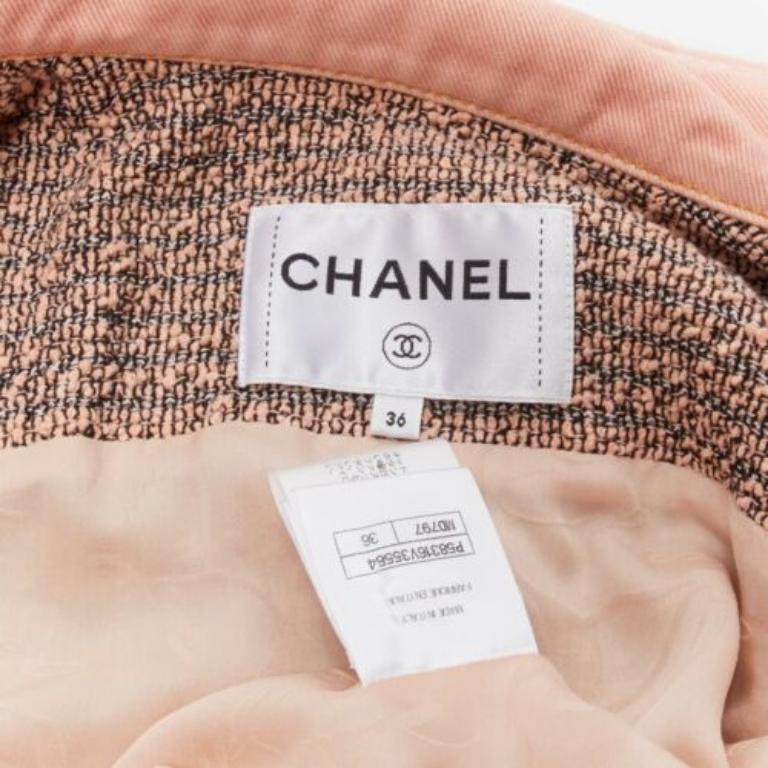 rare CHANEL 2018 Runway pink denim trim tweed CC button cropped jacket FR36 S For Sale 4