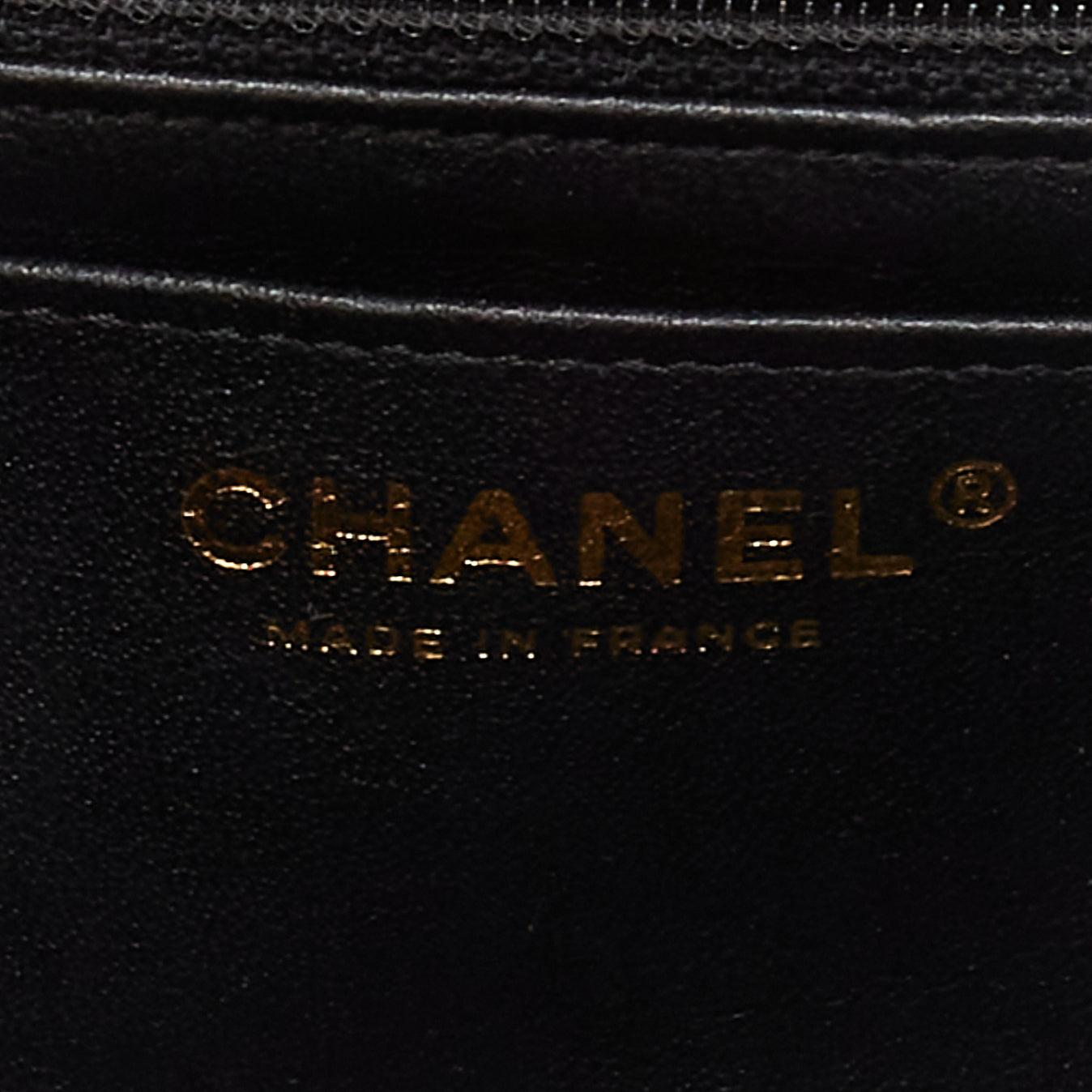 rare CHANEL 2019 Egyptian Amulet Limited Lucky Charms CC black leather flap bag For Sale 6