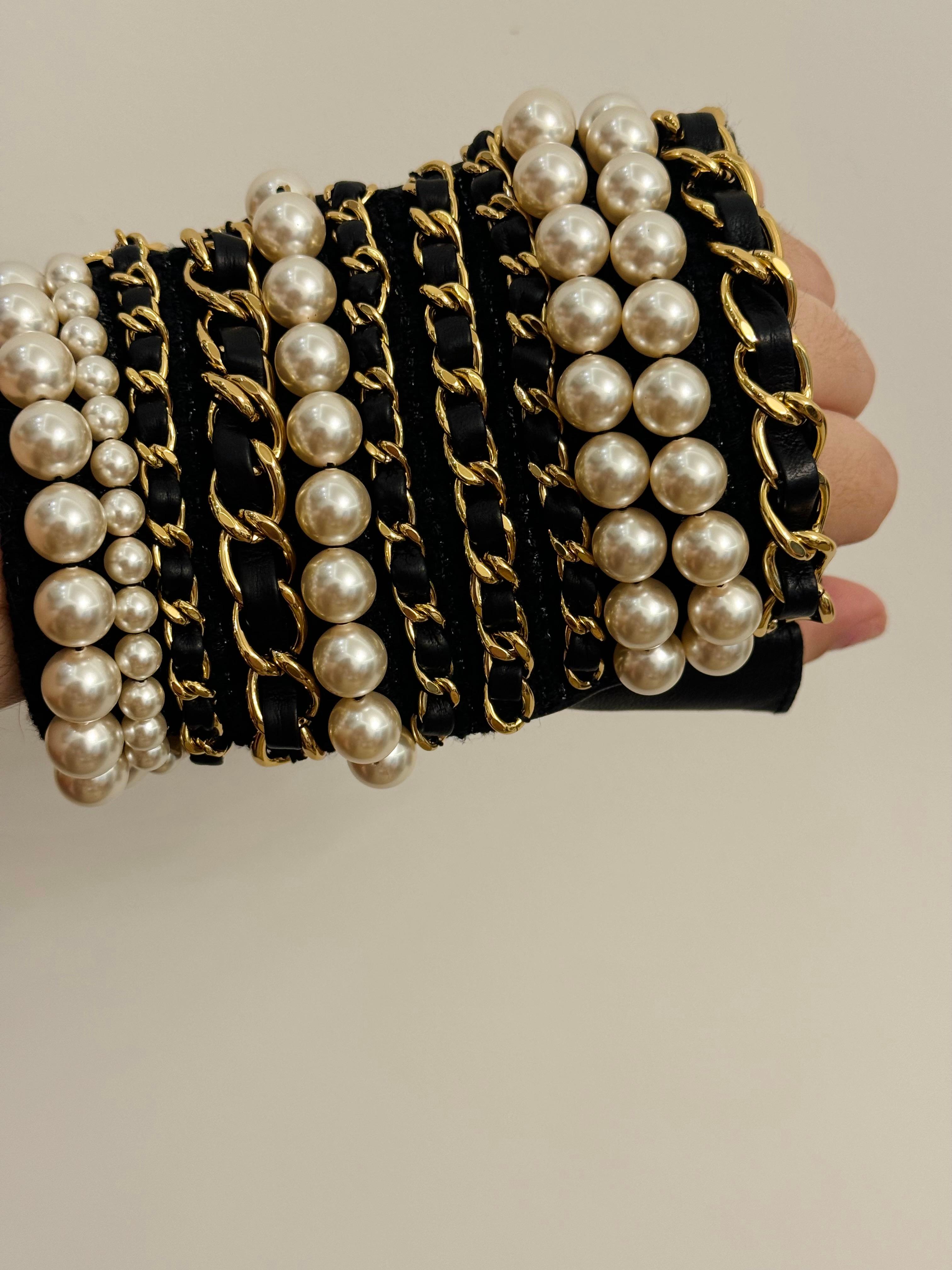 da uomo o donna Rari guanti senza dita Chanel 2020 in pelle con catena e perle in vendita