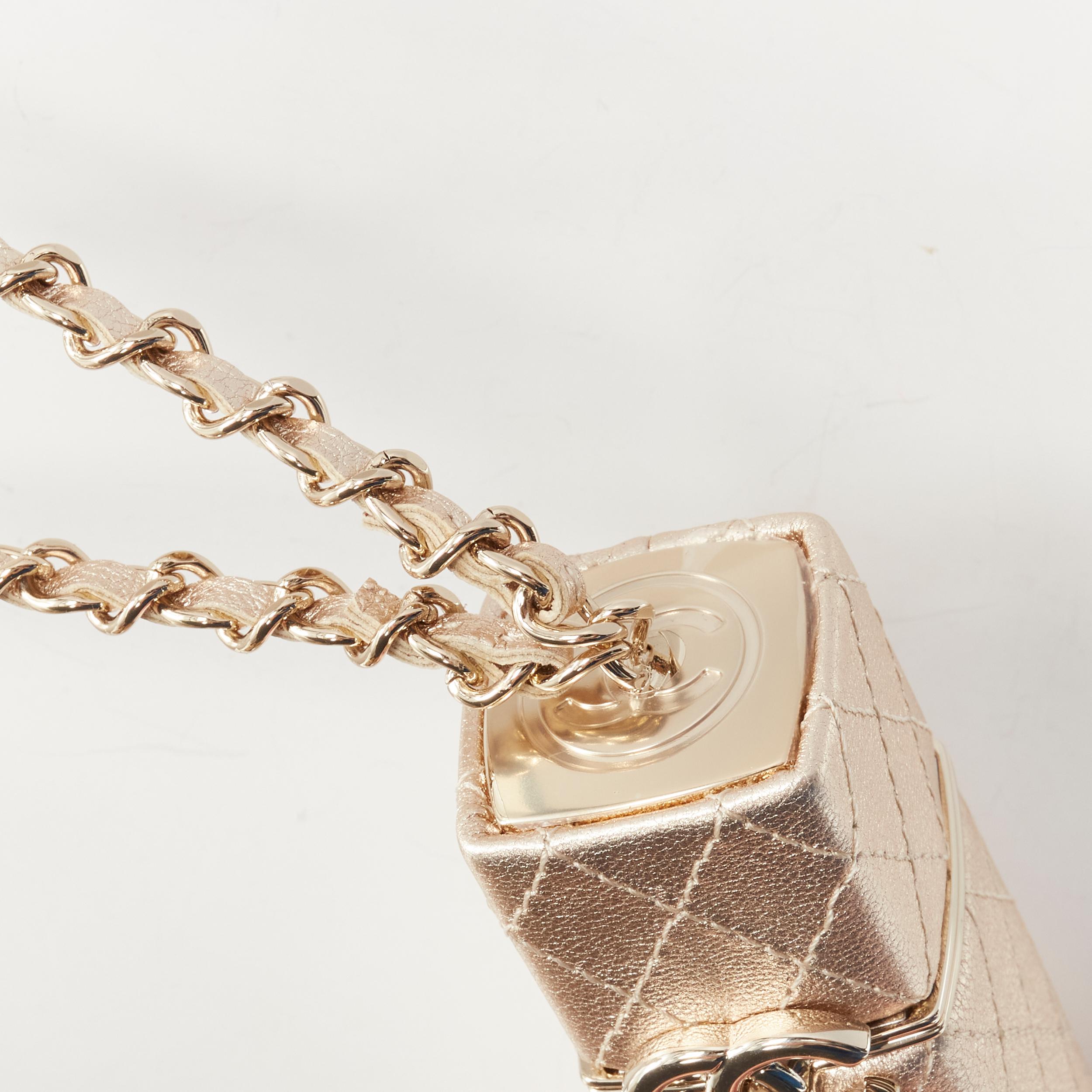 rare CHANEL 2021 gold diamond quilted lambskin CC chain lipstick case holder In New Condition In Hong Kong, NT